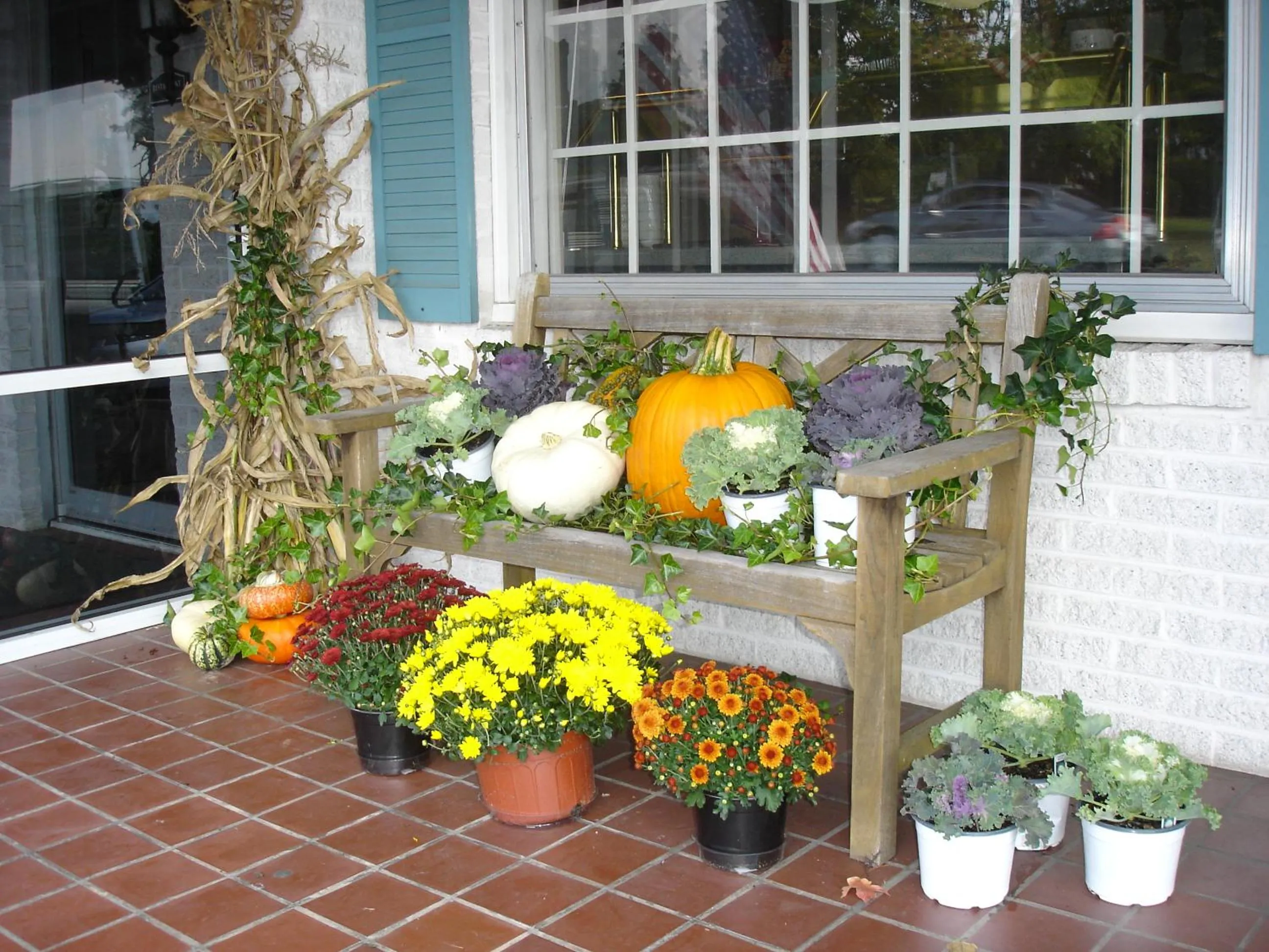 Facade/entrance in The Village Inn