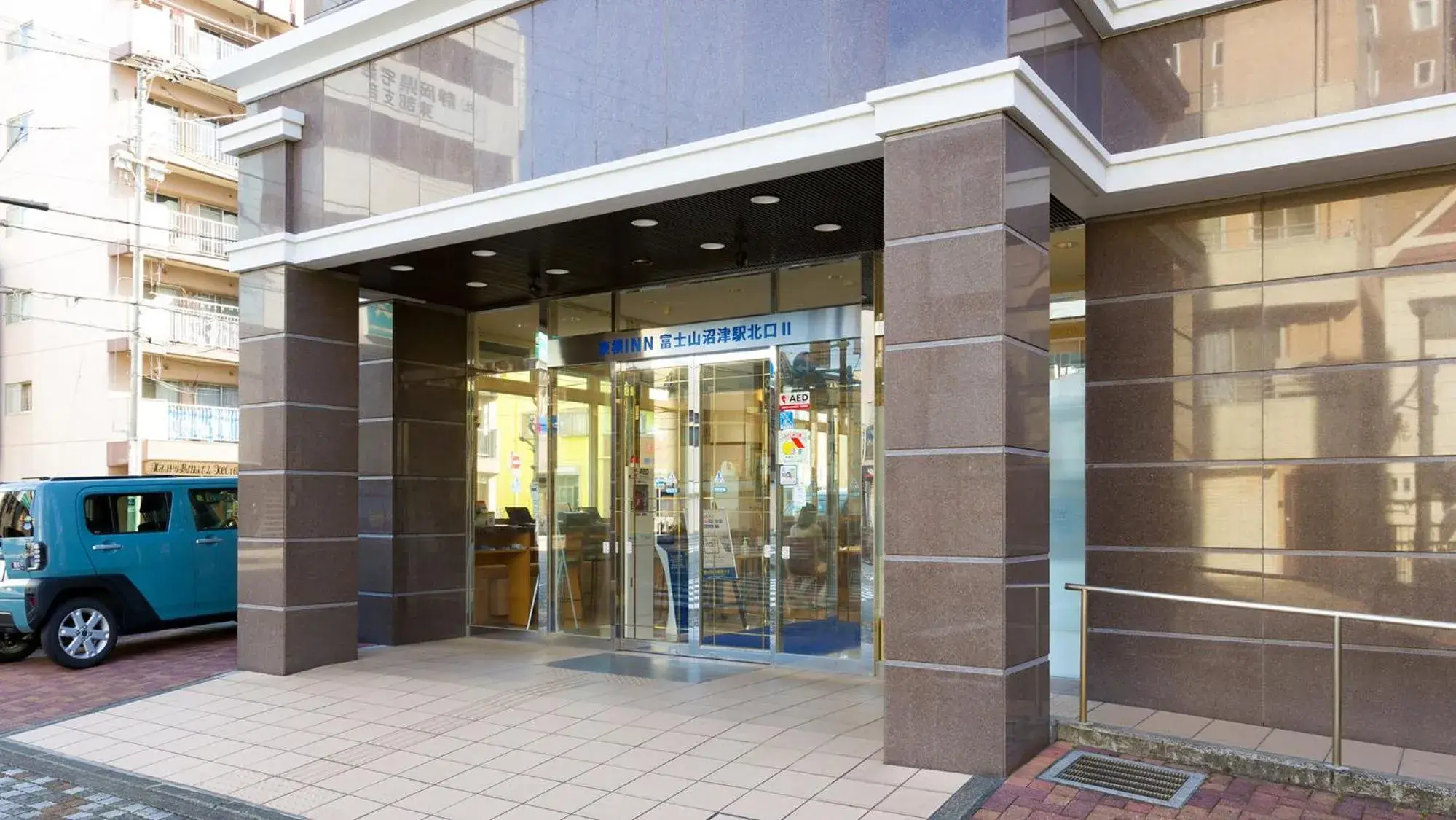 Facade/entrance in Toyoko Inn Fujisan Numazu eki Kita guchi No 2 Facade/entrance in Toyoko Inn Fujisan Numazu eki Kita guchi No 2