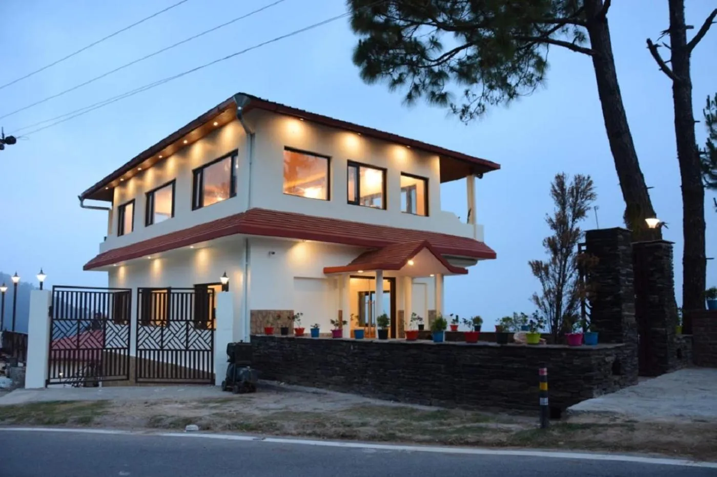 Property building in Boros Resorts Binsar