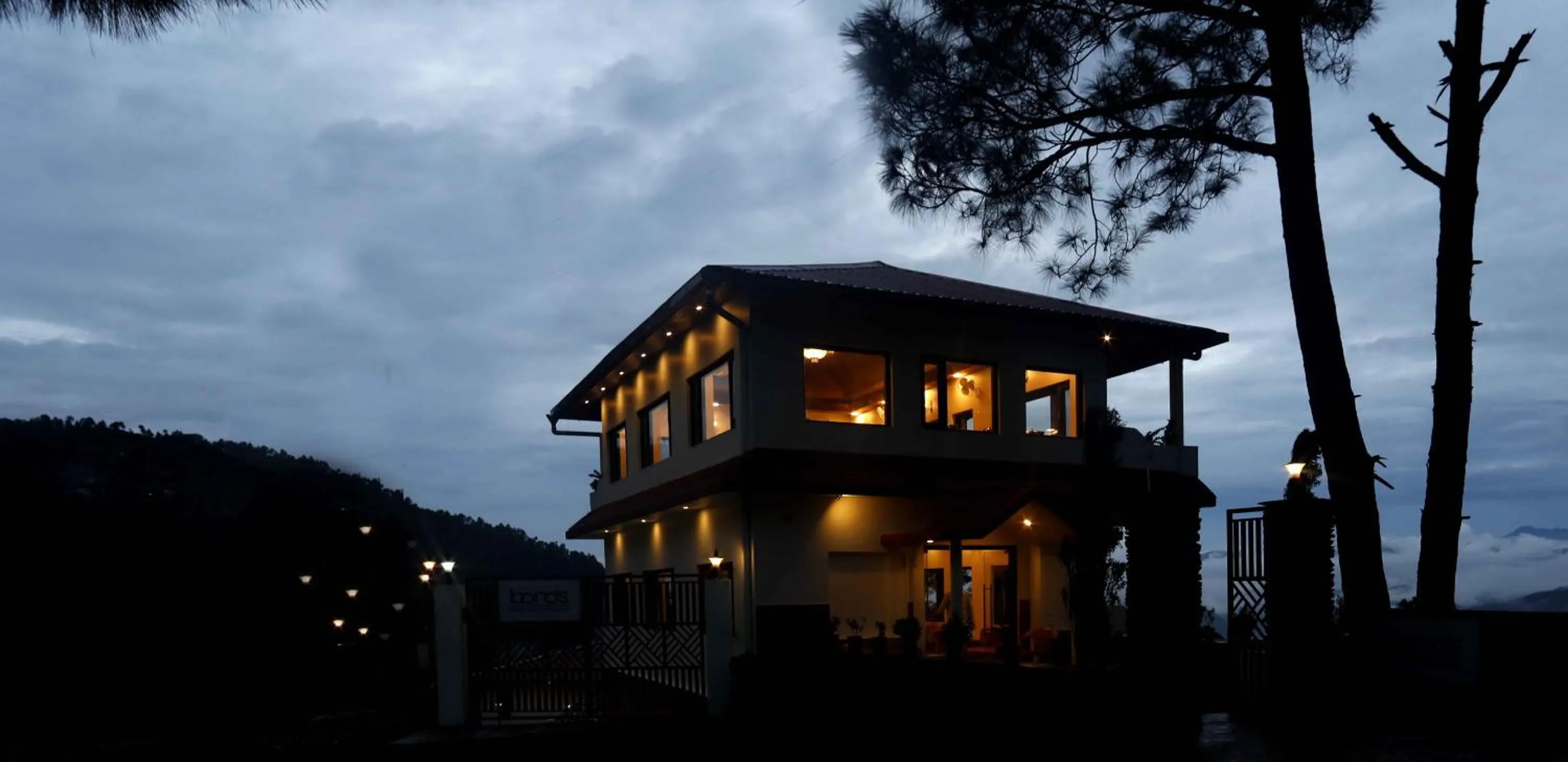 Property building in Boros Resorts Binsar