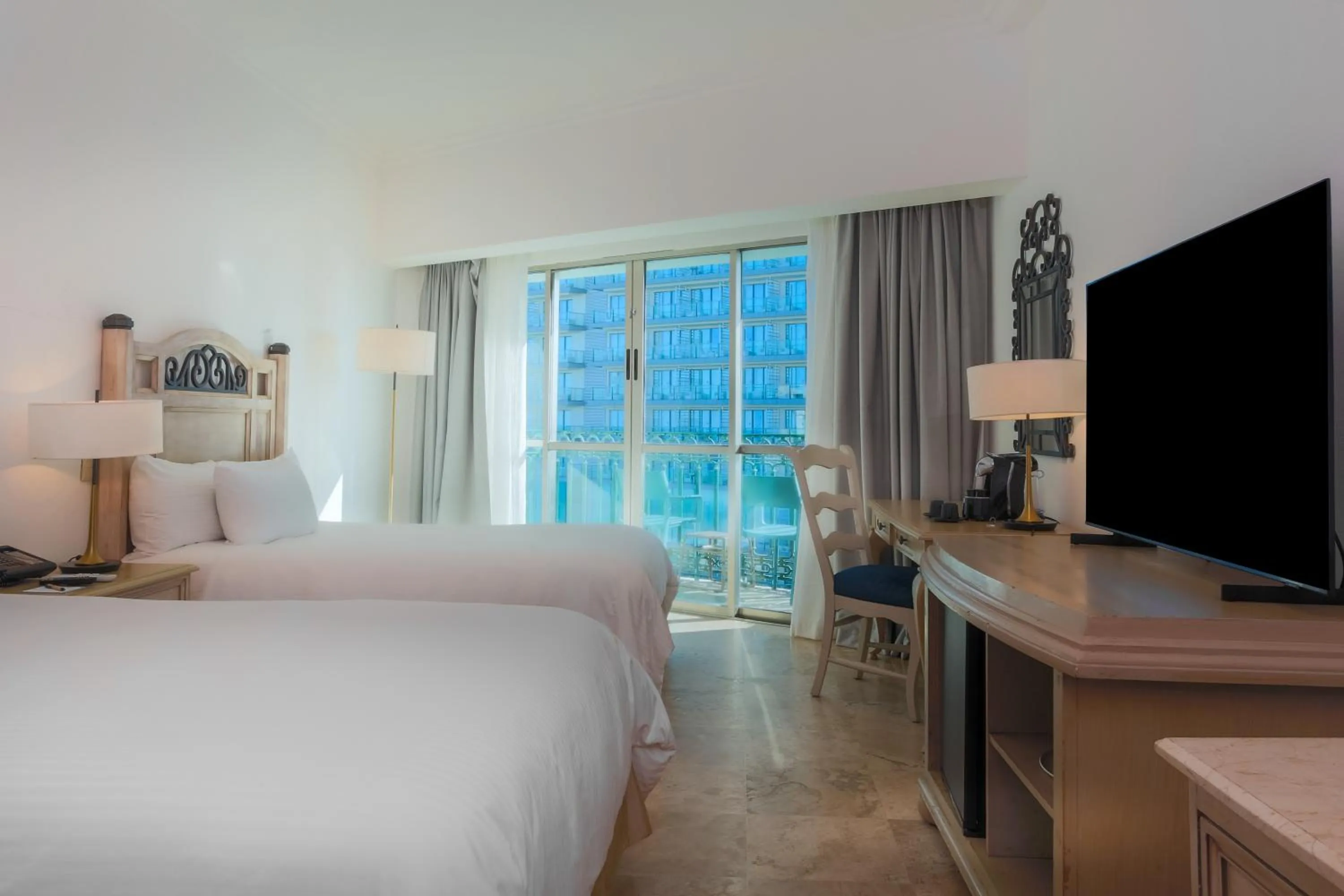 View (from property/room), Bed in Sandos Cancún All Inclusive - Adults Only