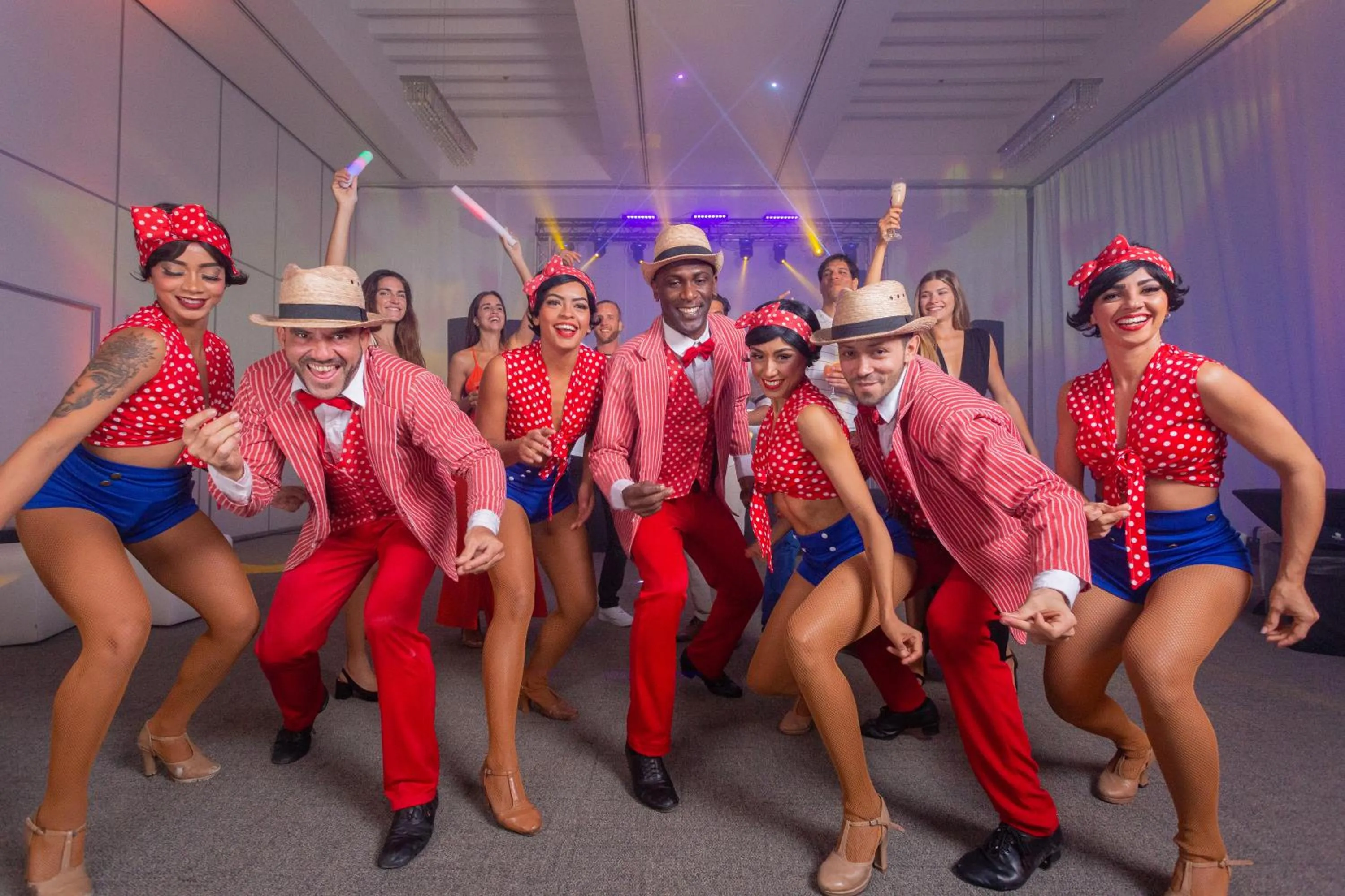Entertainment in Sandos Cancún All Inclusive - Adults Only