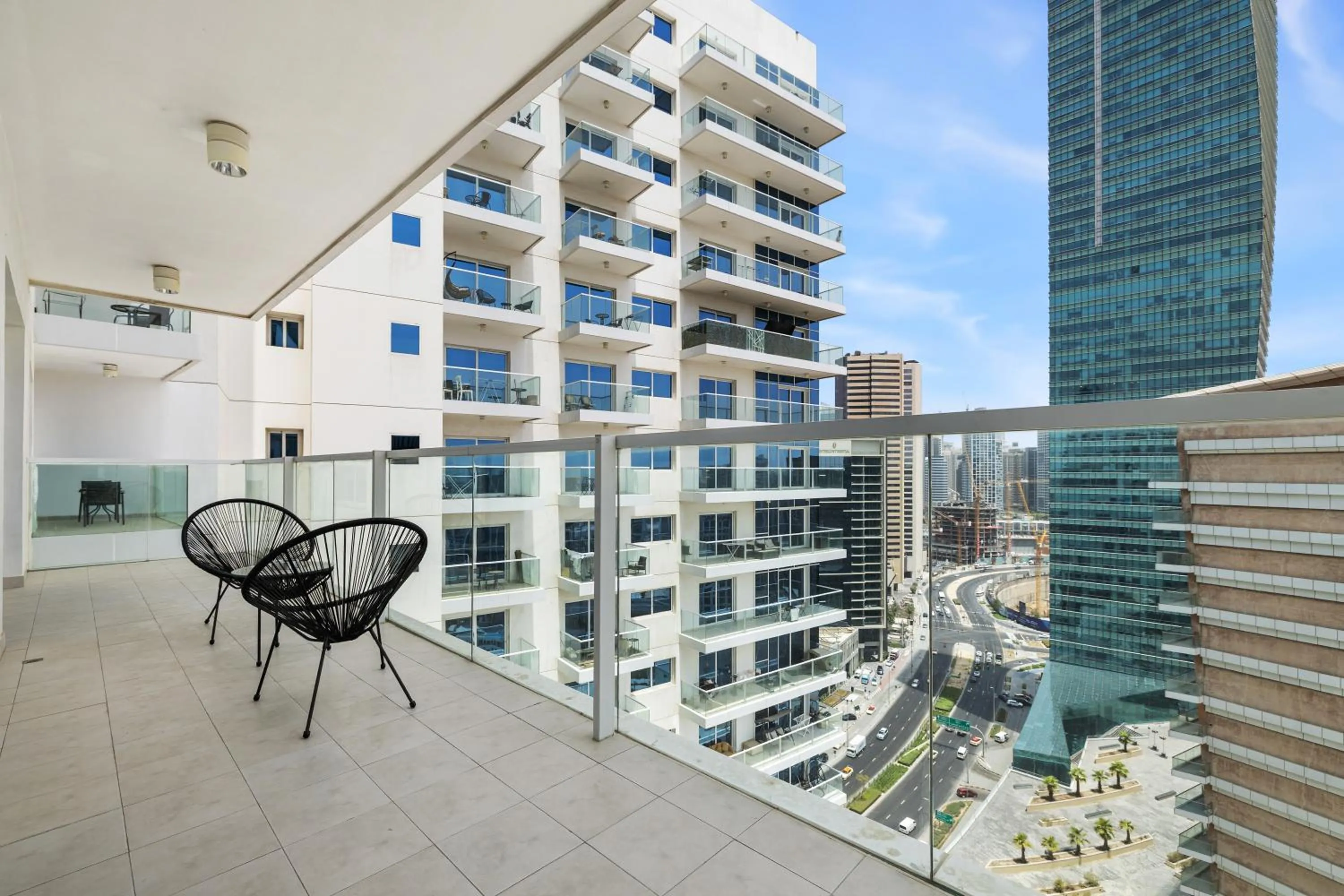 Unlock Metropolis Business Bay