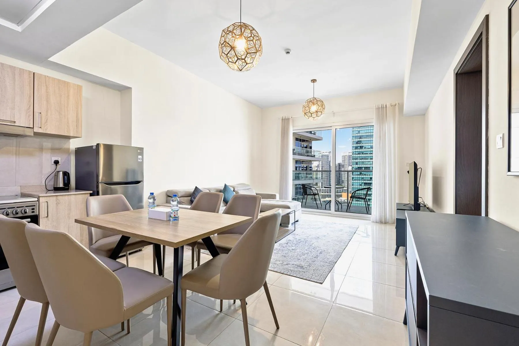 Unlock Metropolis Business Bay