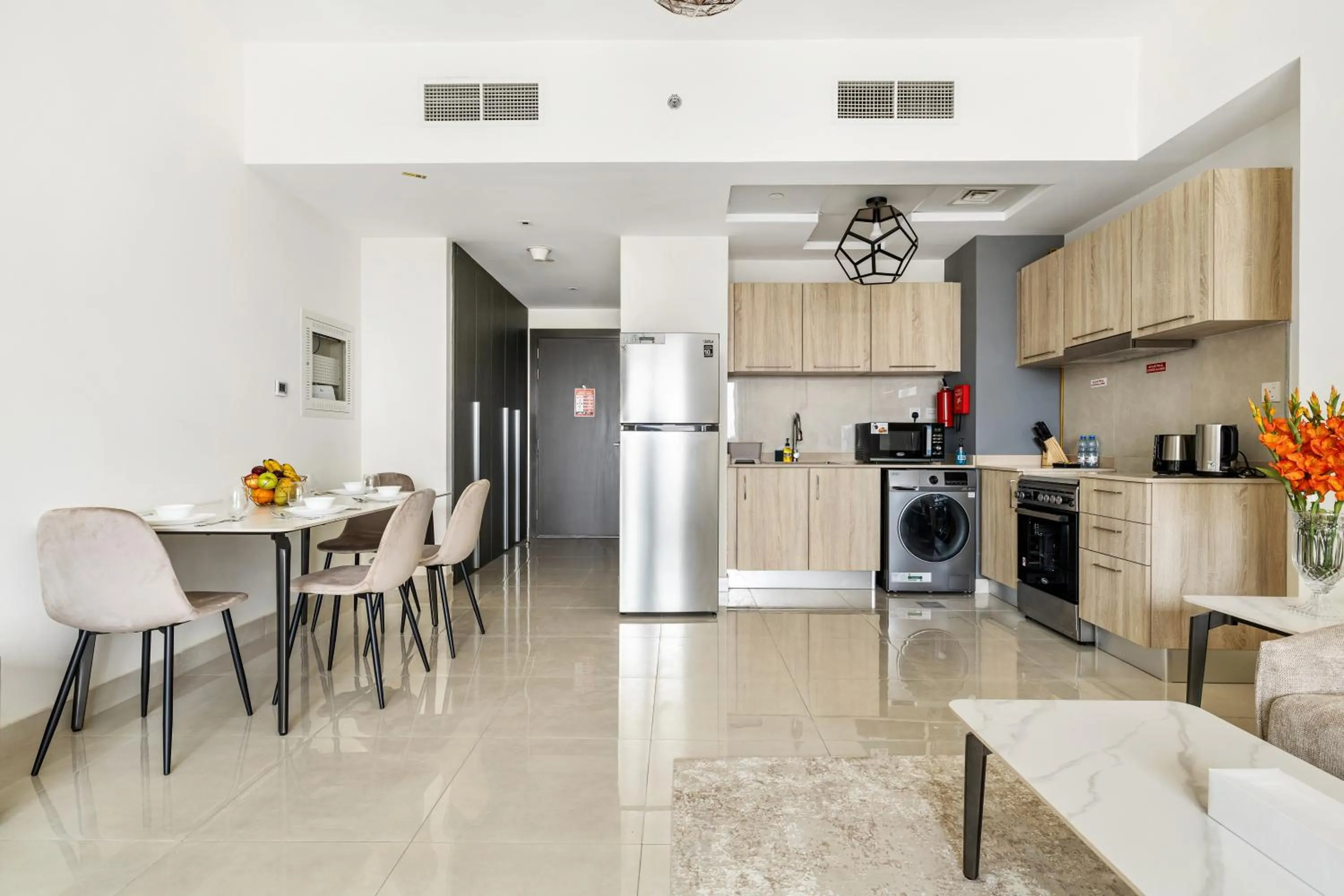 Unlock Metropolis Business Bay