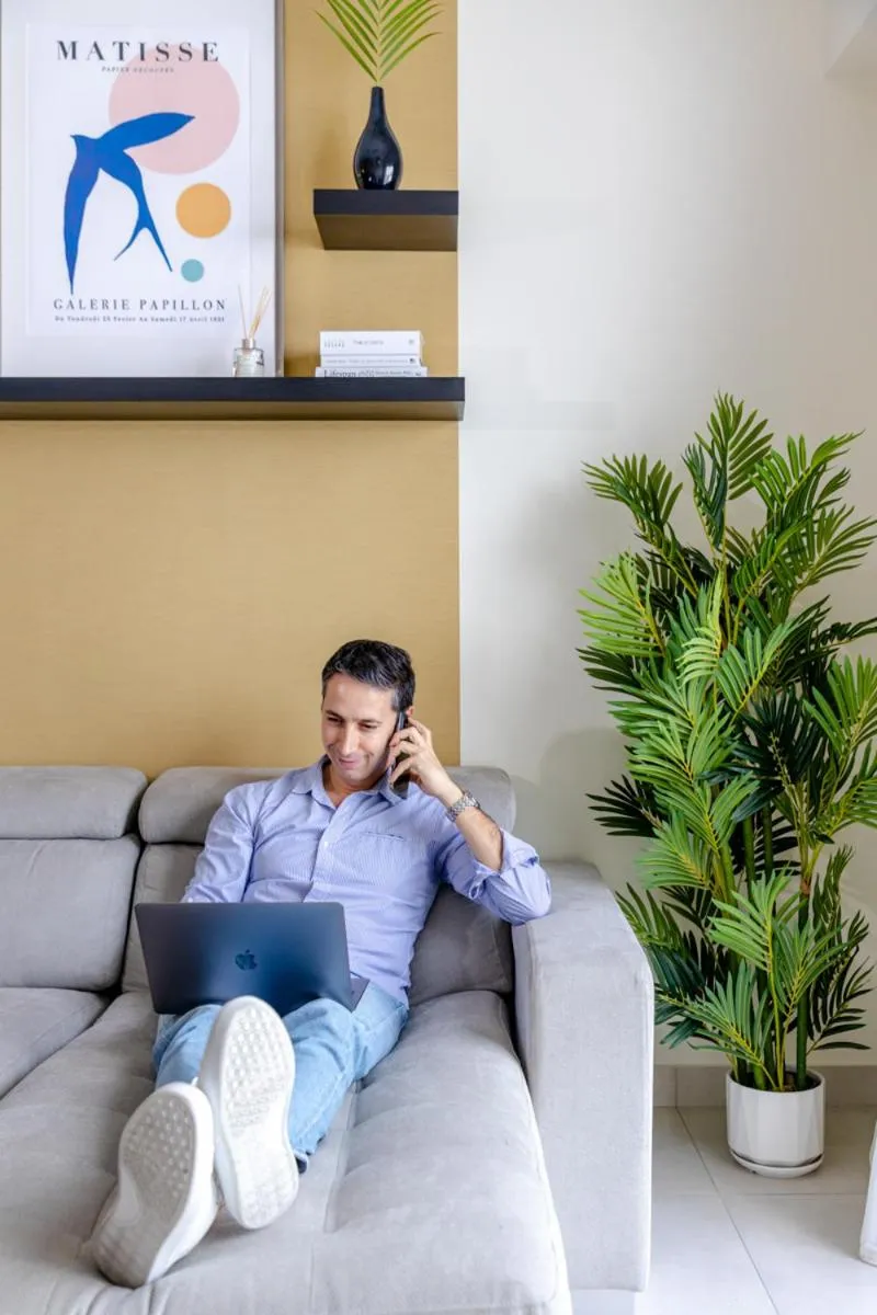 Unlock Metropolis Business Bay