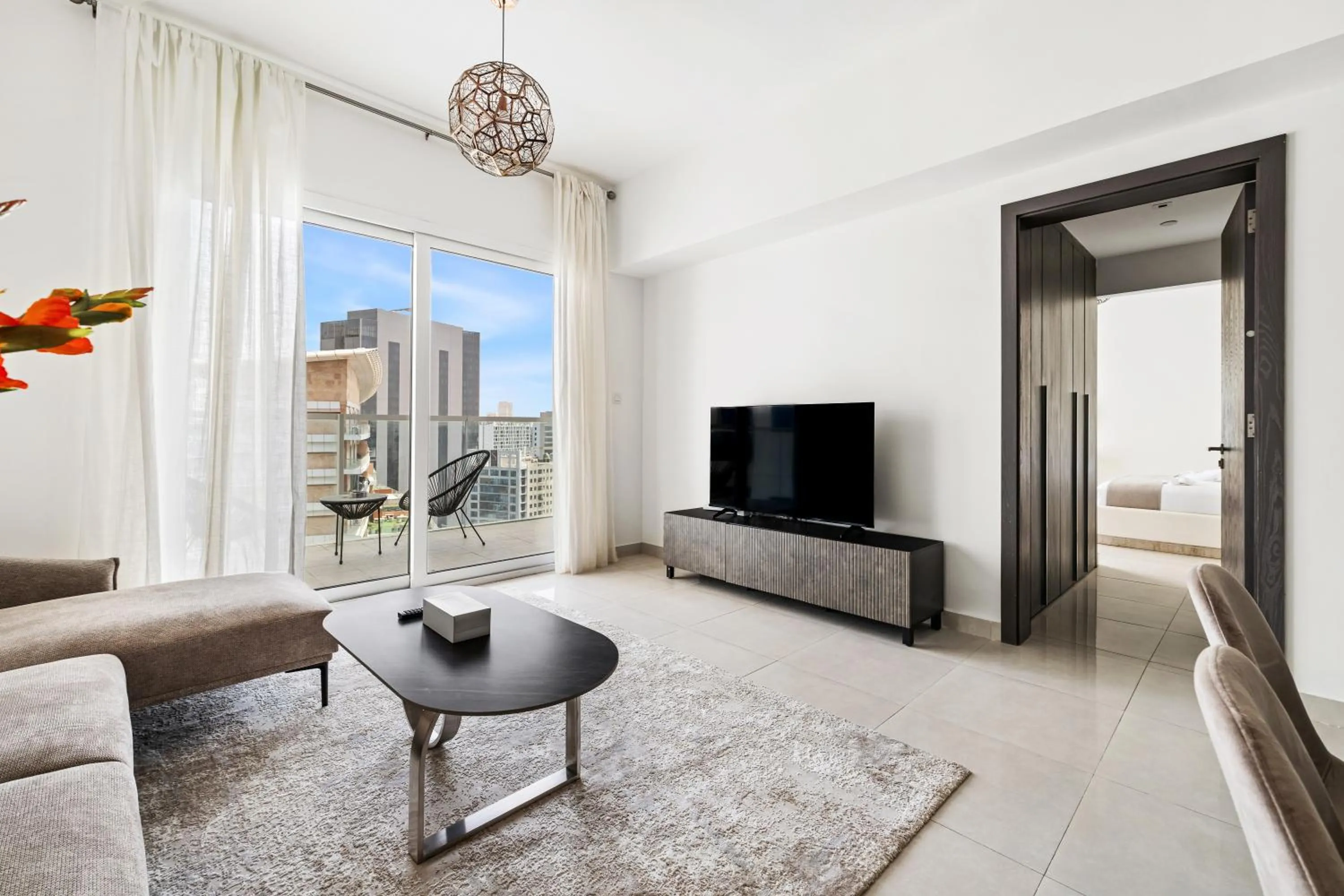 Unlock Metropolis Business Bay