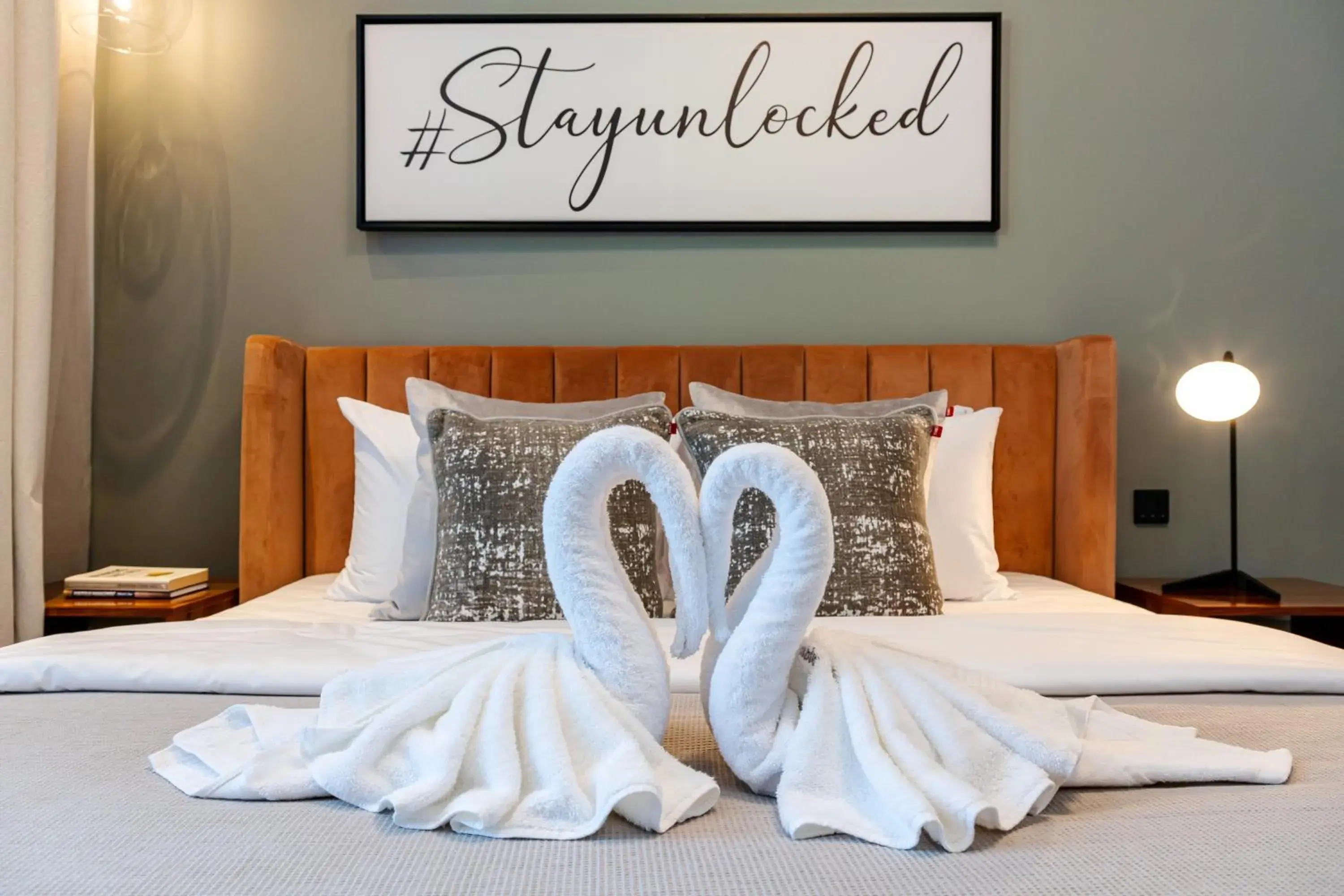 Bedroom, Bed in Unlock J One Downtown Dubai Bedroom, Bed in Unlock J One Downtown Dubai