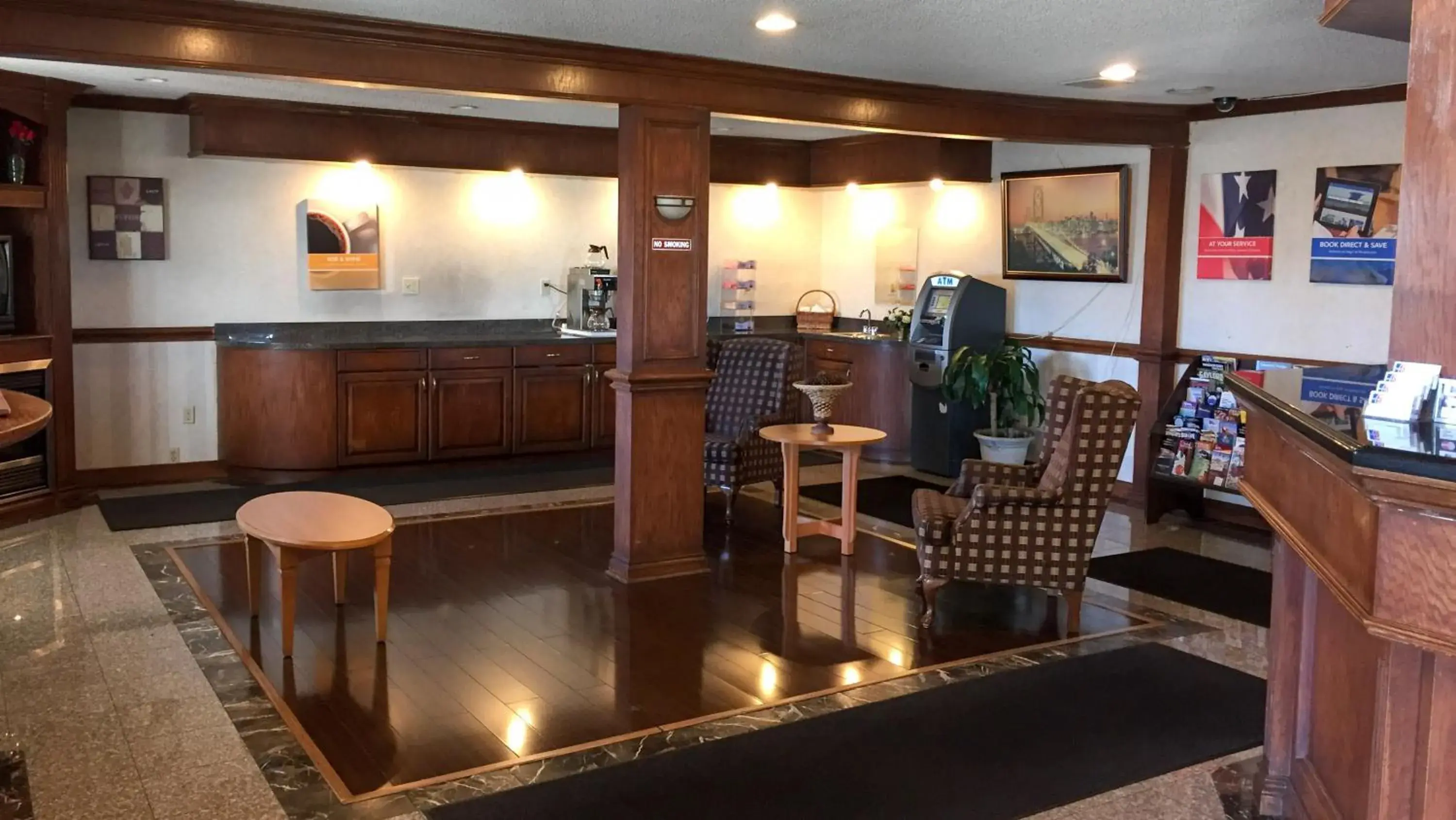 Lobby or reception, Restaurant/Places to Eat in Motel 6-Southgate, MI - Detroit