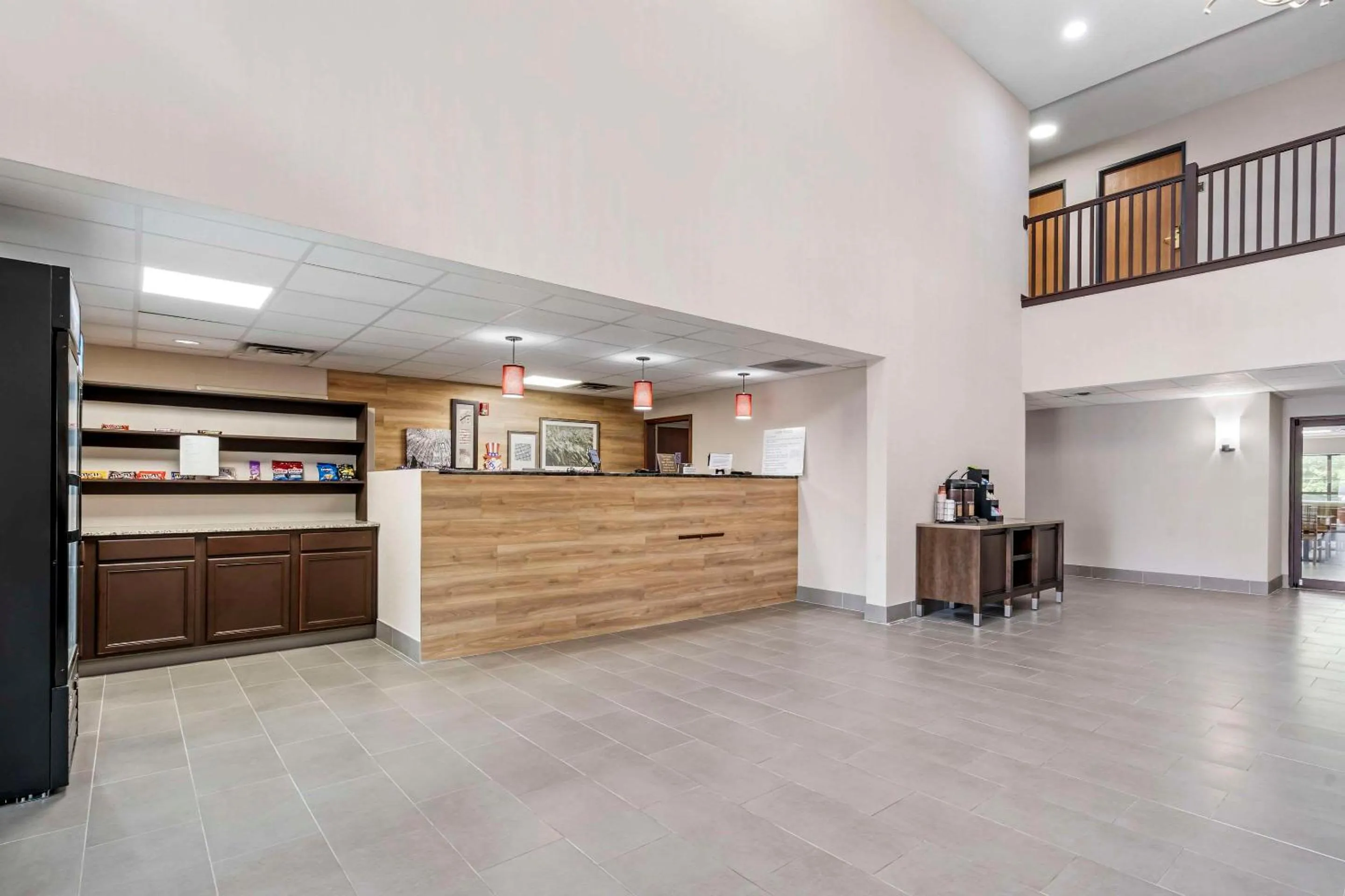 Lobby or reception in Country Inn & Suites by Radisson, Pickerington, OH