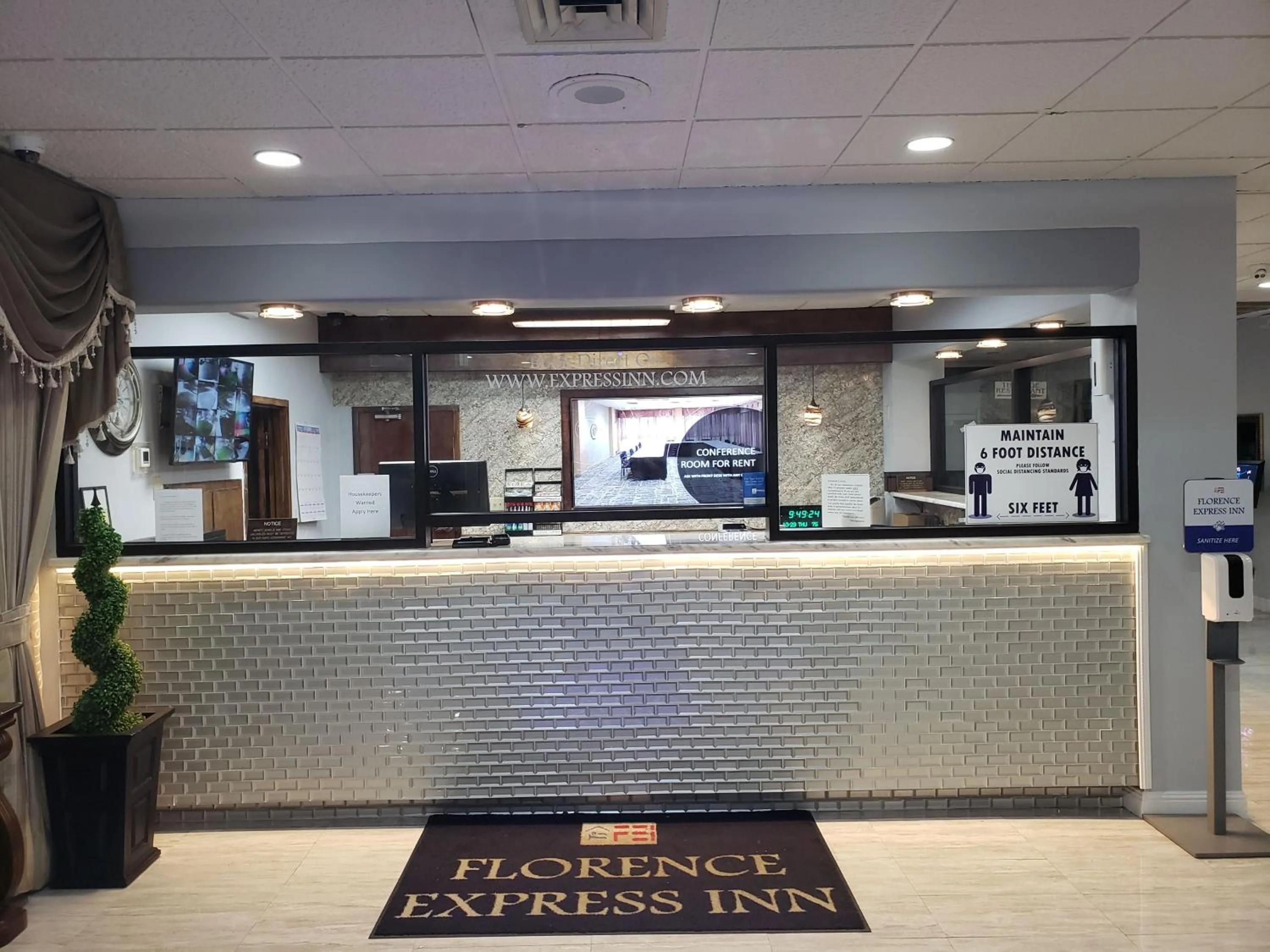 Lobby or reception in Florence Express Inn