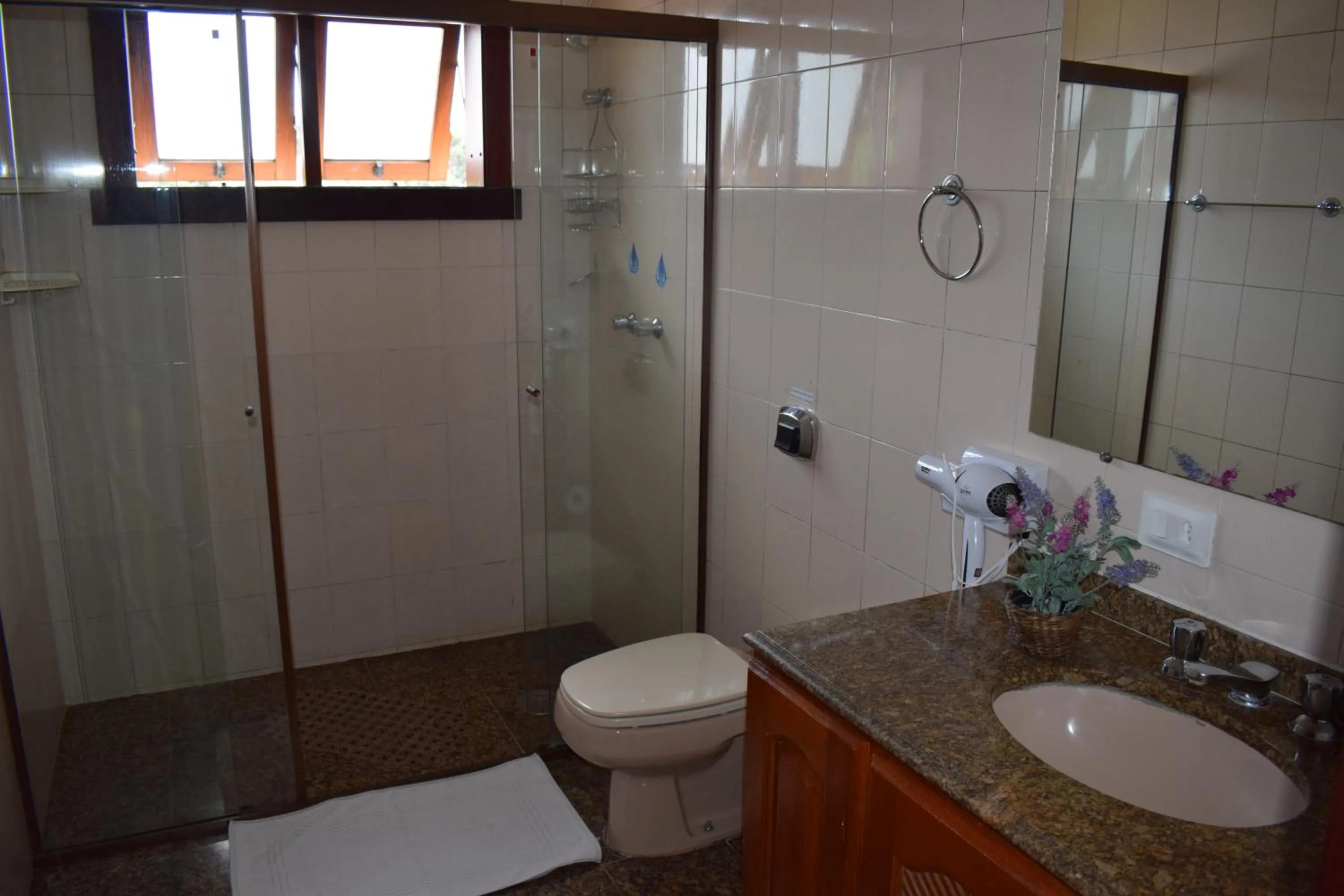 Bathroom in Pousada Recanto Feliz