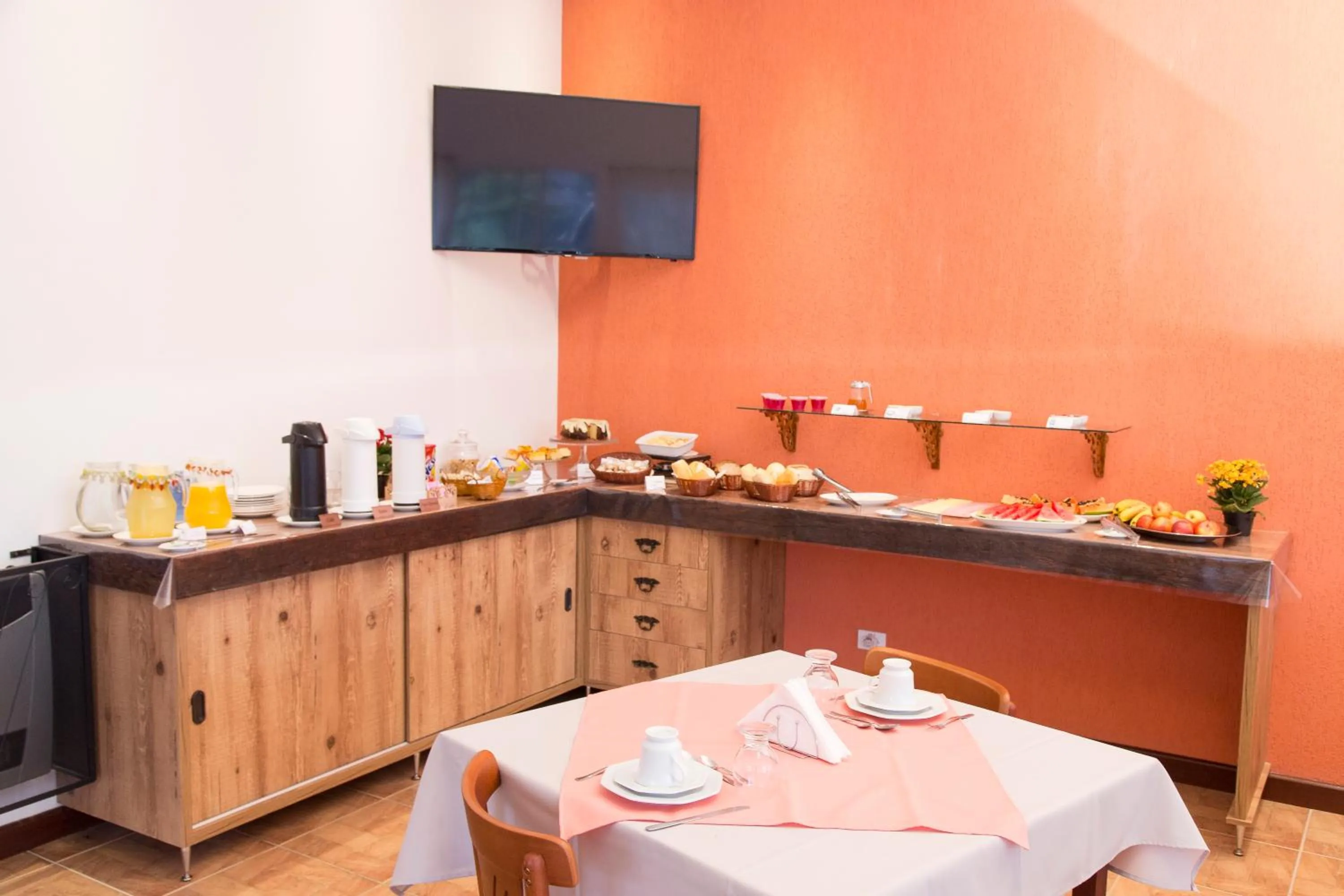 Food and drinks in Pousada Recanto Feliz