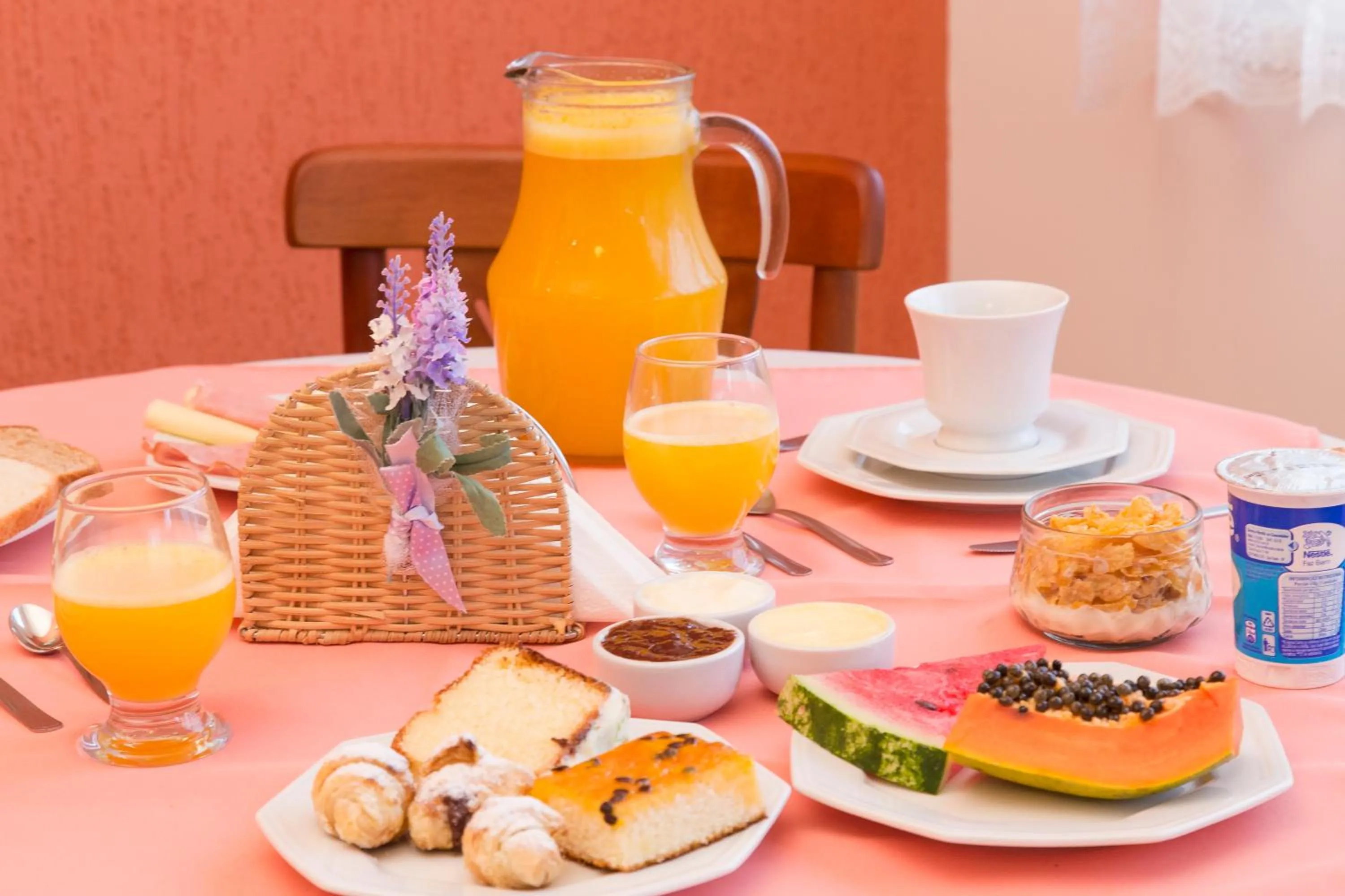 Food and drinks in Pousada Recanto Feliz