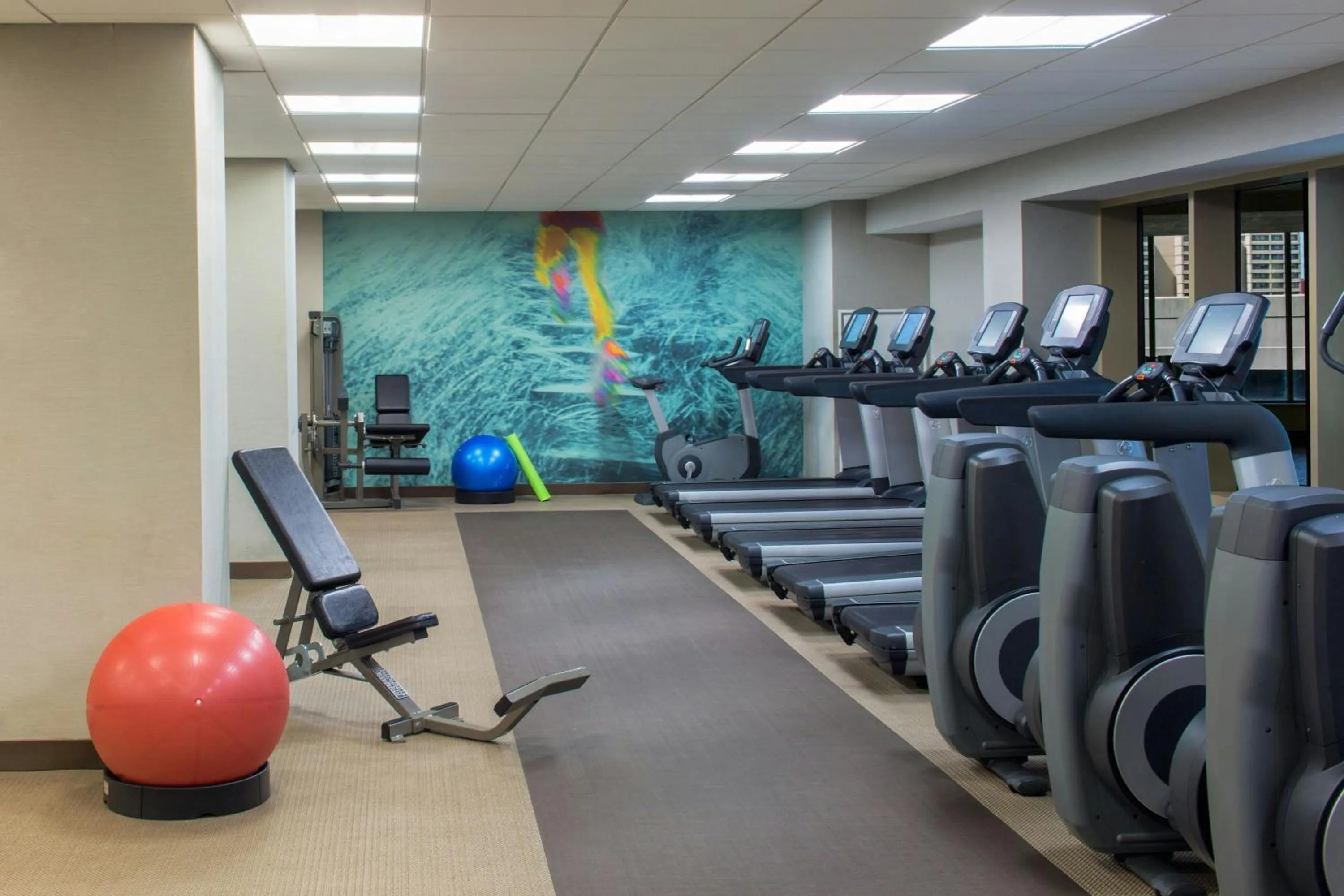 Fitness centre/facilities in The Westin Jersey City Newport