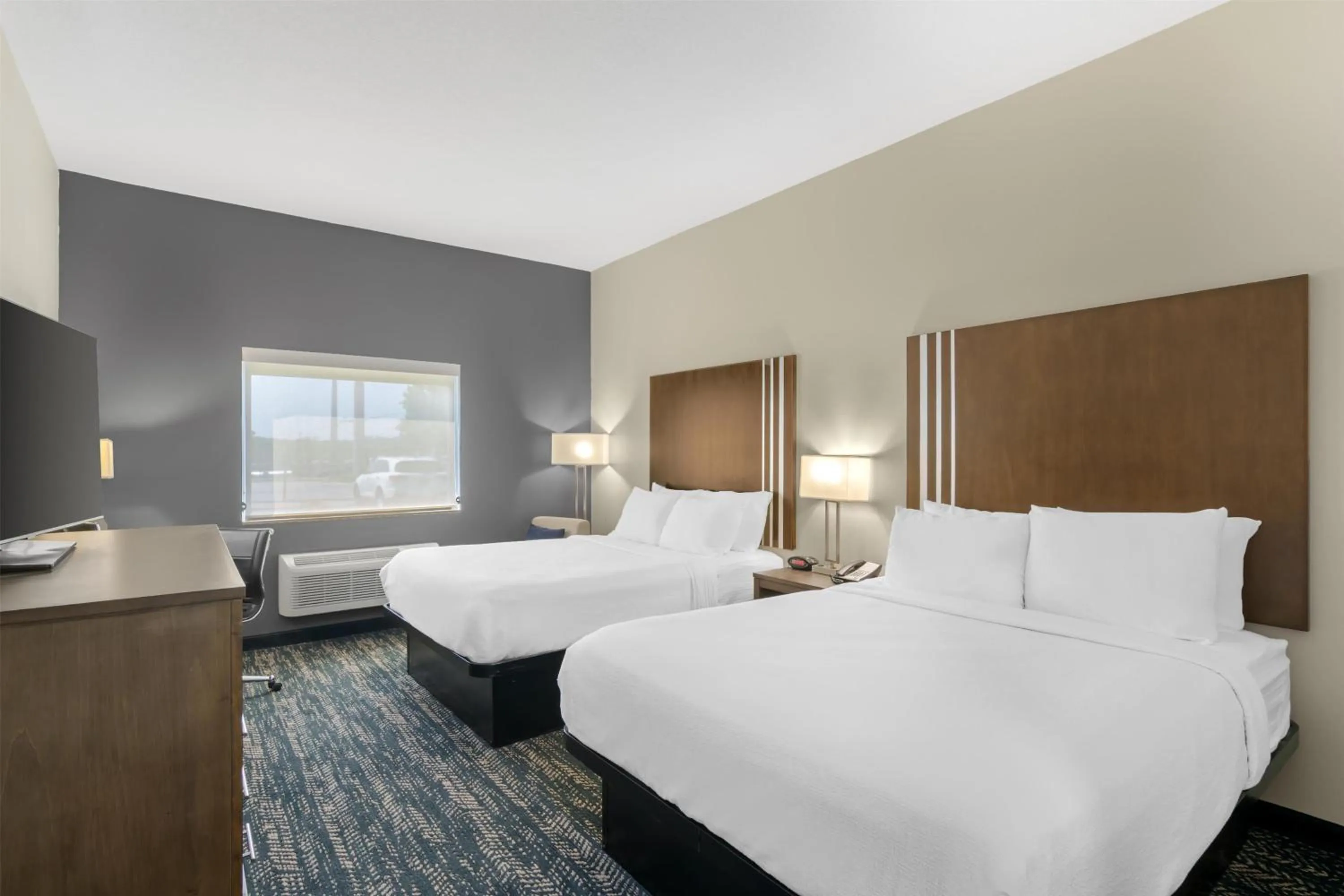 Bedroom, Bed in Best Western Plus Washington Hotel