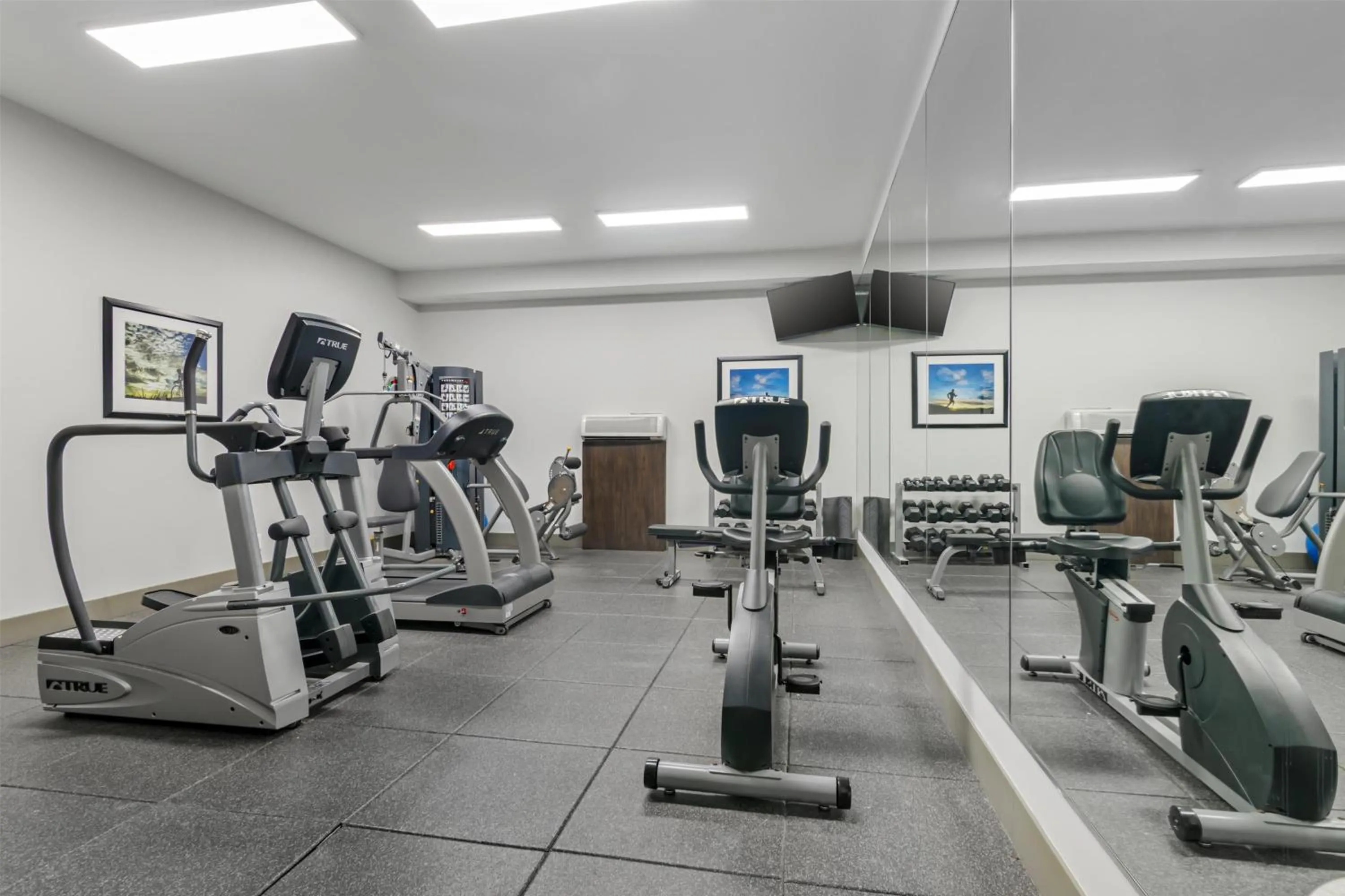 Fitness centre/facilities in Best Western Plus Washington Hotel