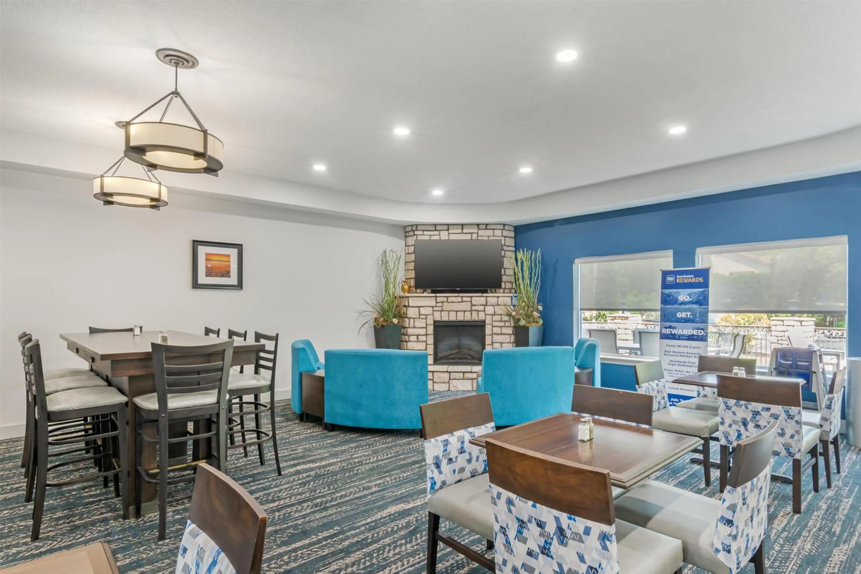 Breakfast in Best Western Plus Washington Hotel