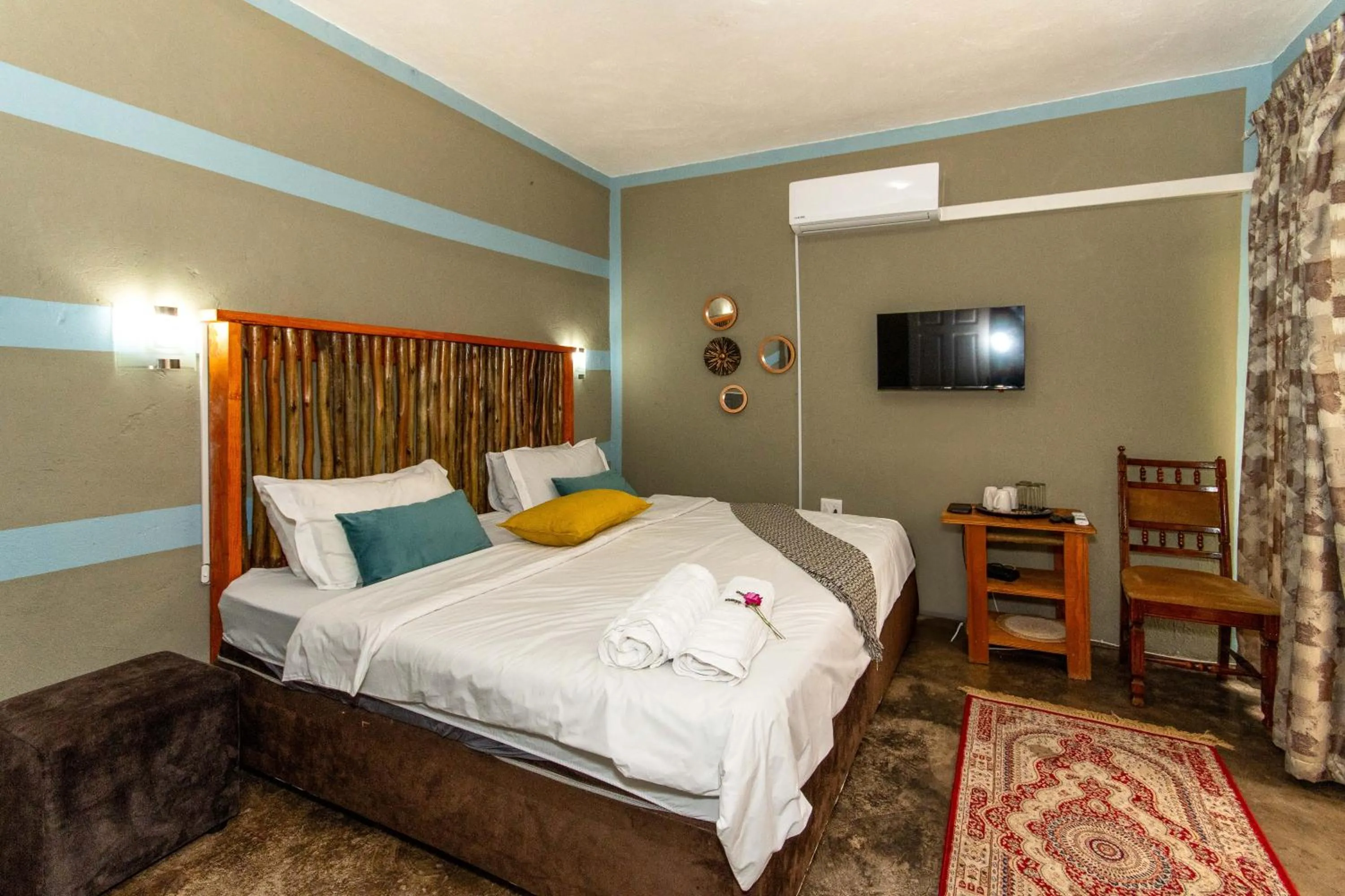 Bed in Woodpeckers Guest House