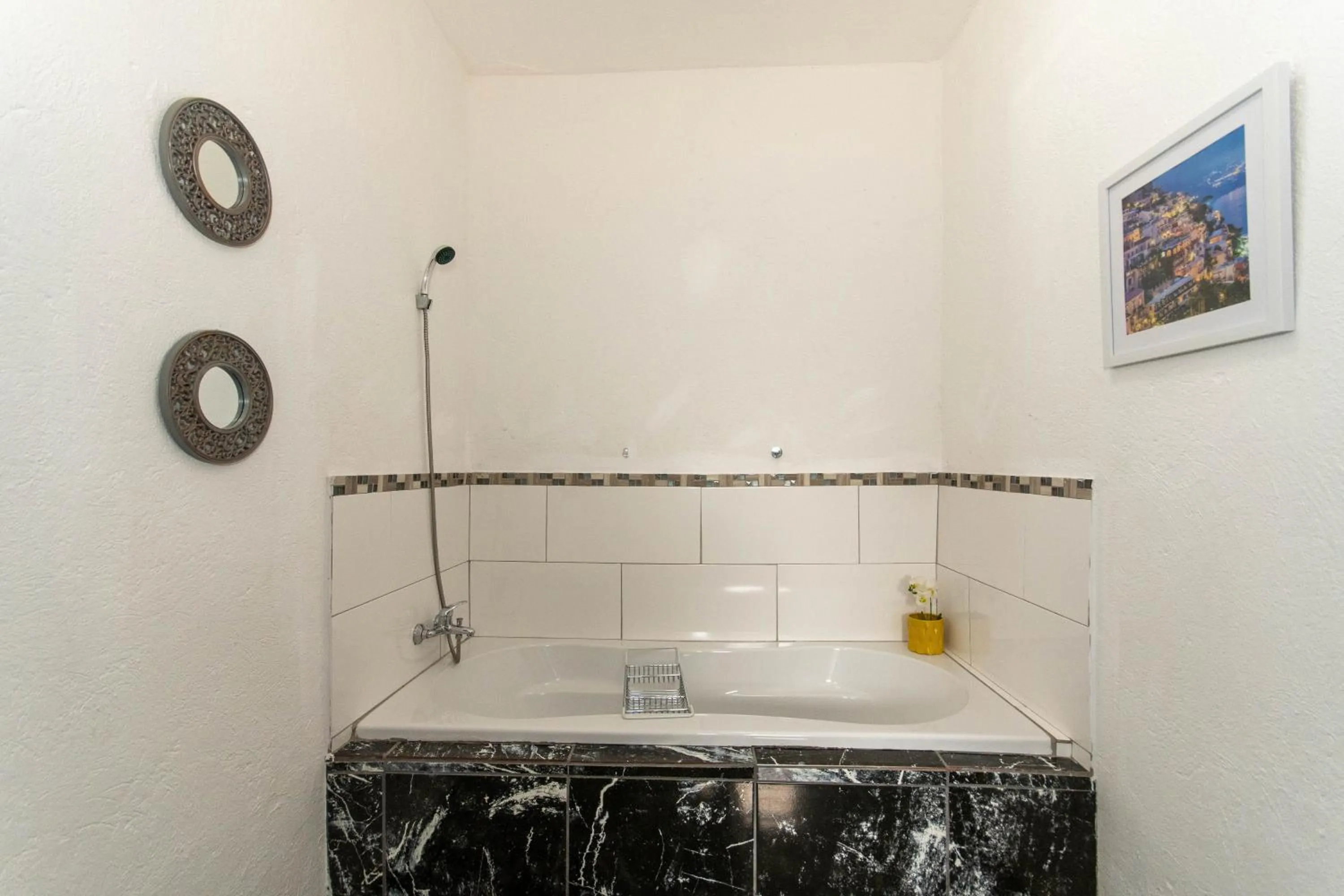 Bathroom in Woodpeckers Guest House