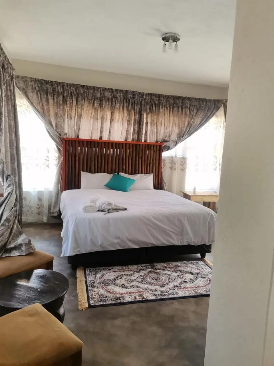 Bed in Woodpeckers Guest House