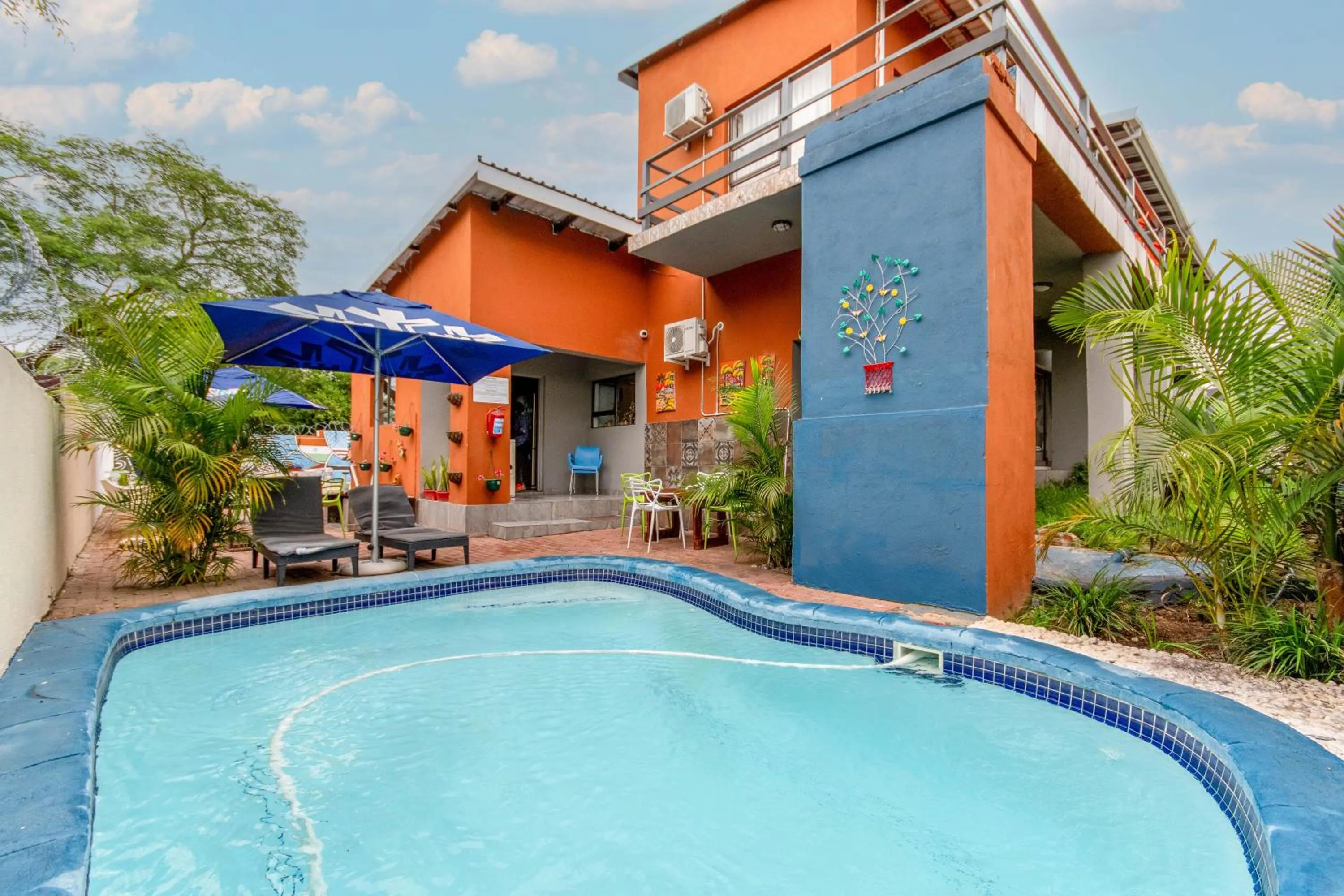 Property building in Woodpeckers Guest House