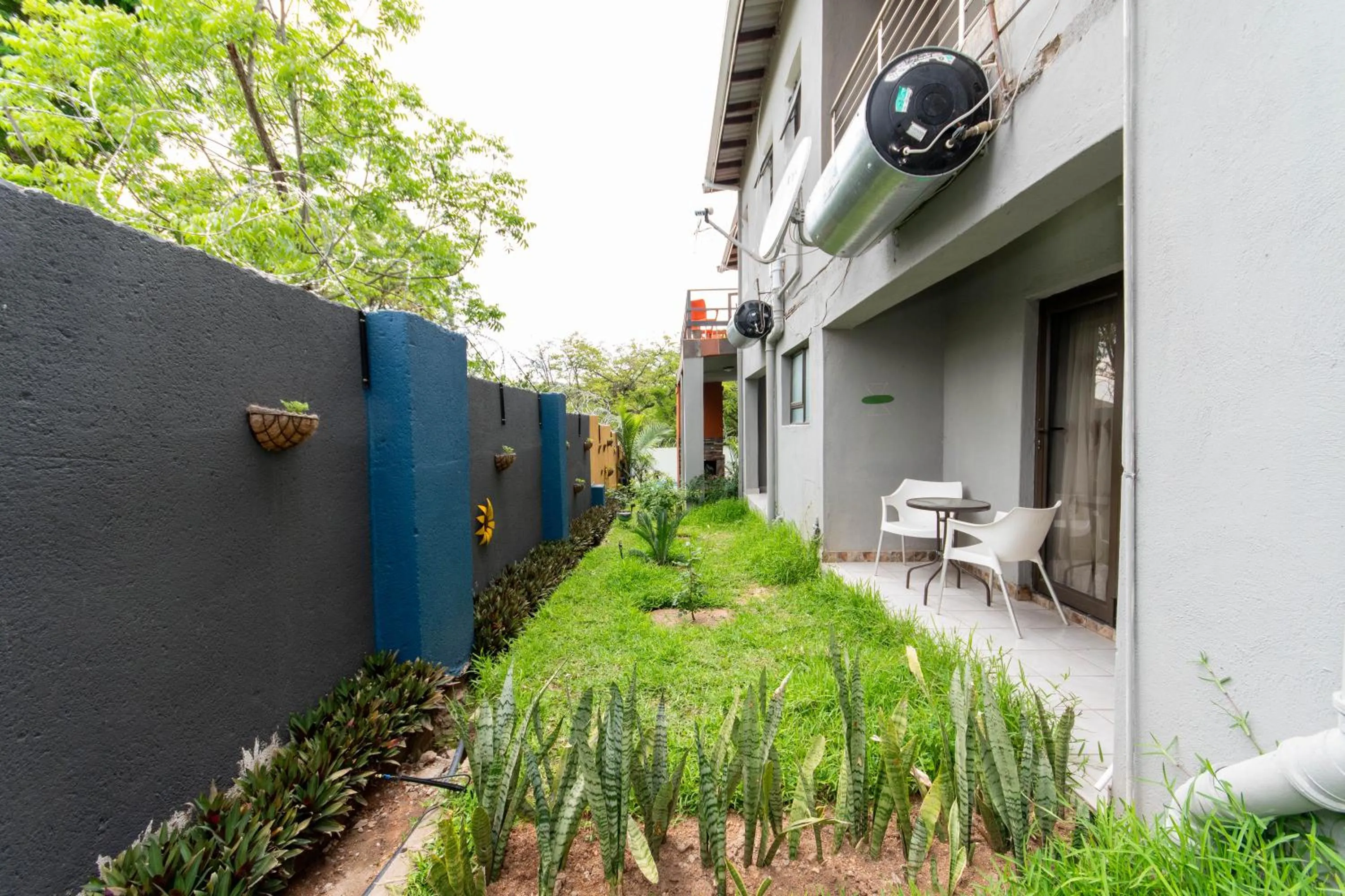 Property building in Woodpeckers Guest House