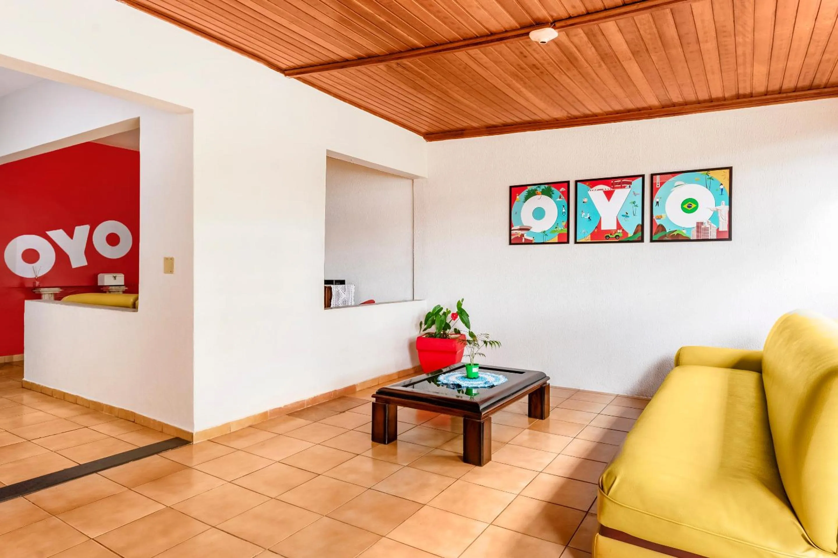 Lobby or reception in OYO Pousada Tia Léo Campinas