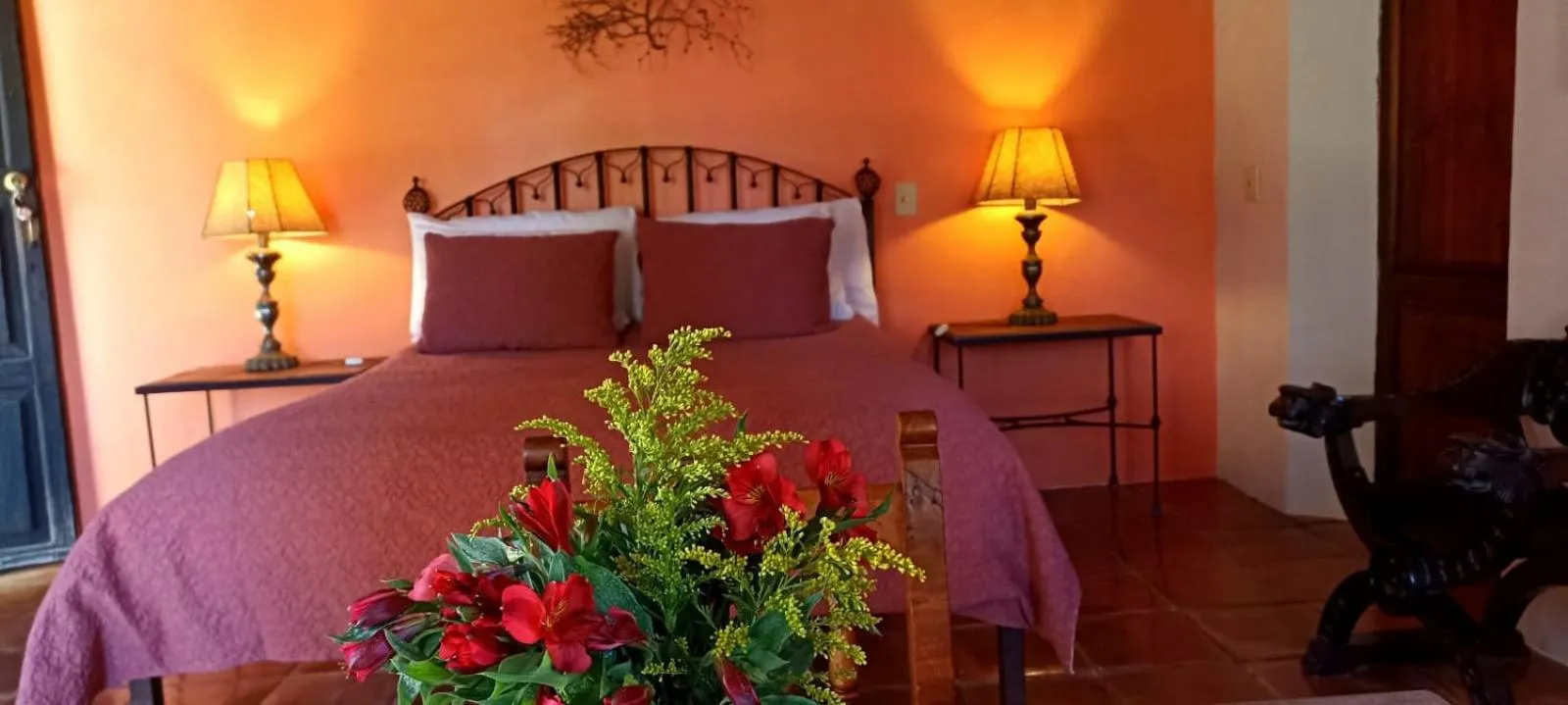 Bed in Hotel Secreto