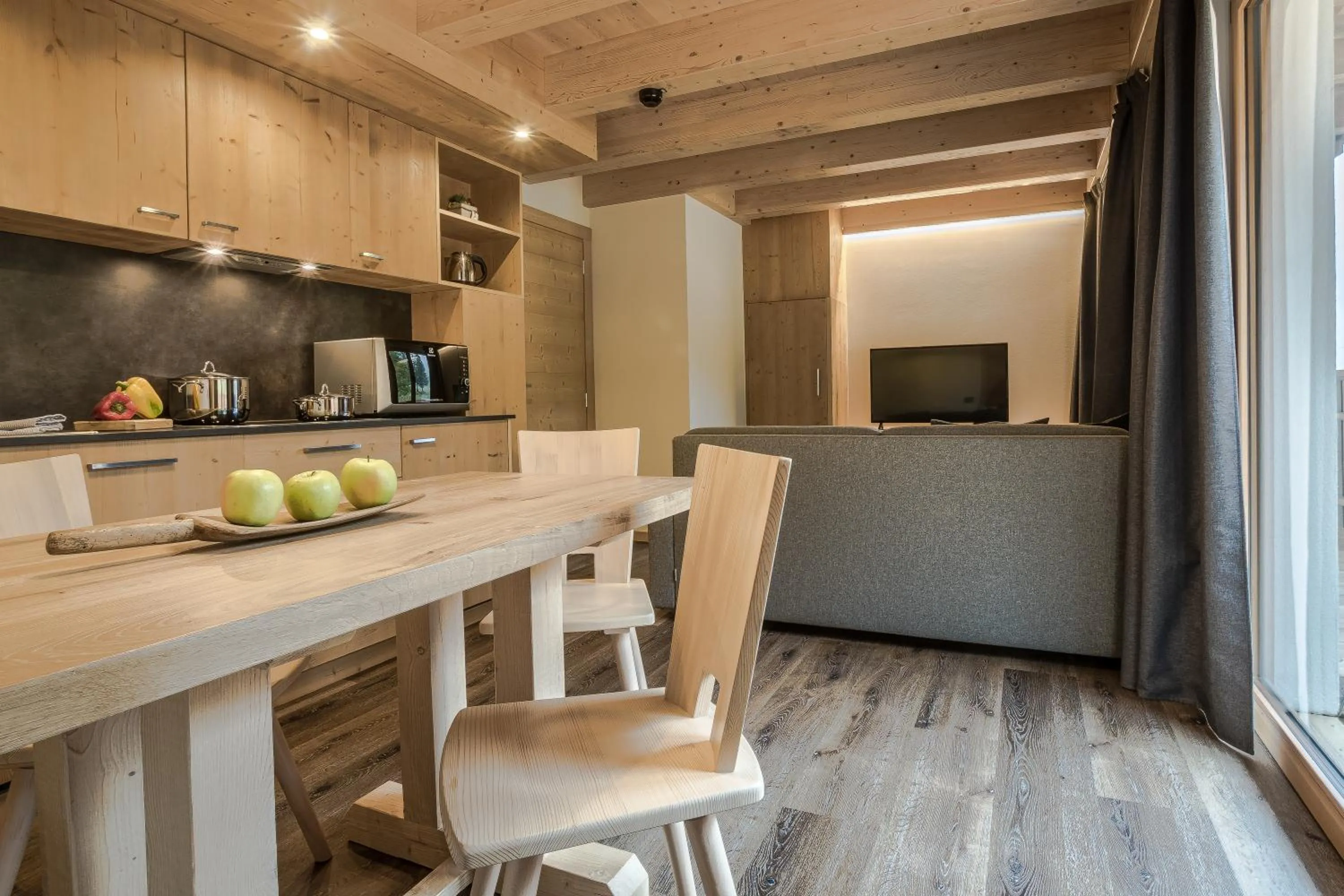 Kitchen or kitchenette in Chalet Alpenrose