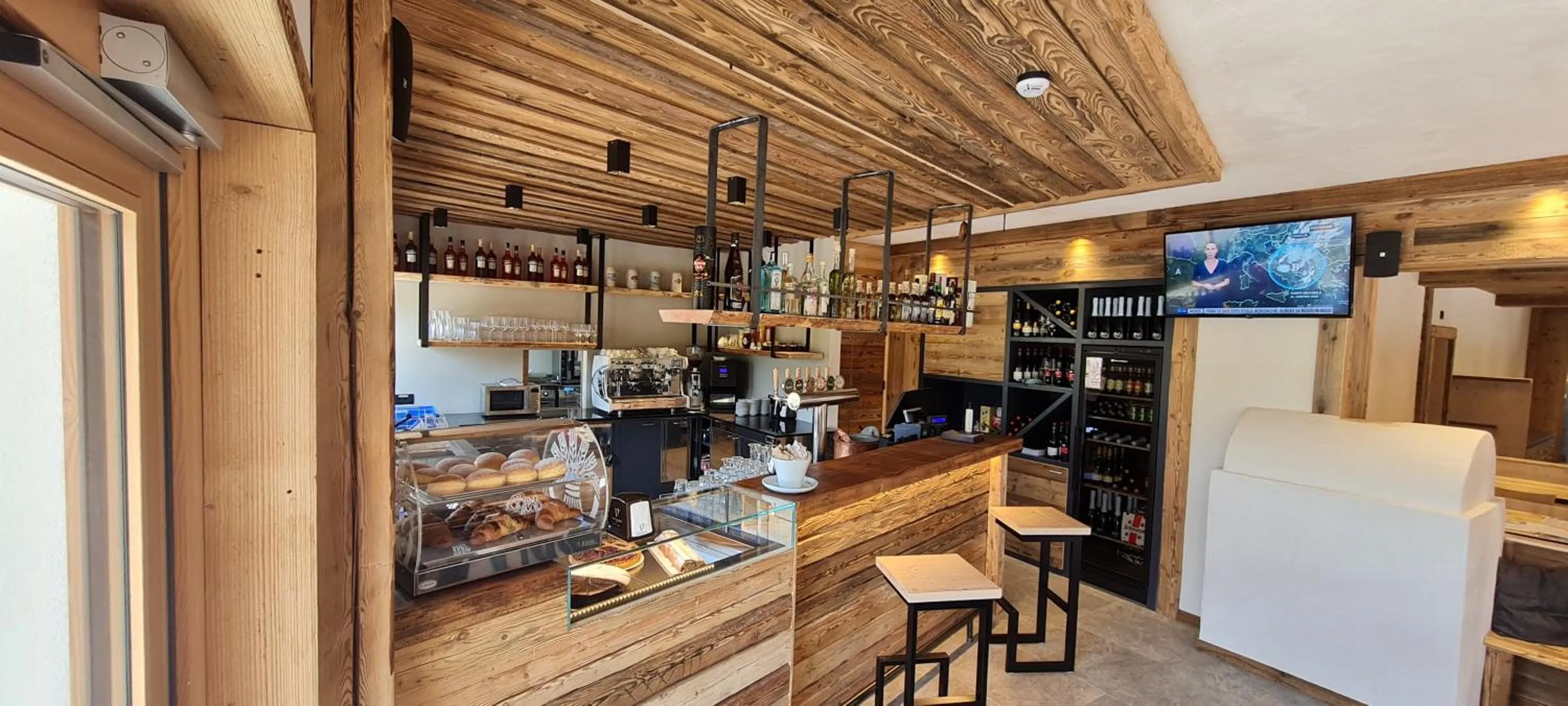 Lounge or bar in Chalet Alpenrose