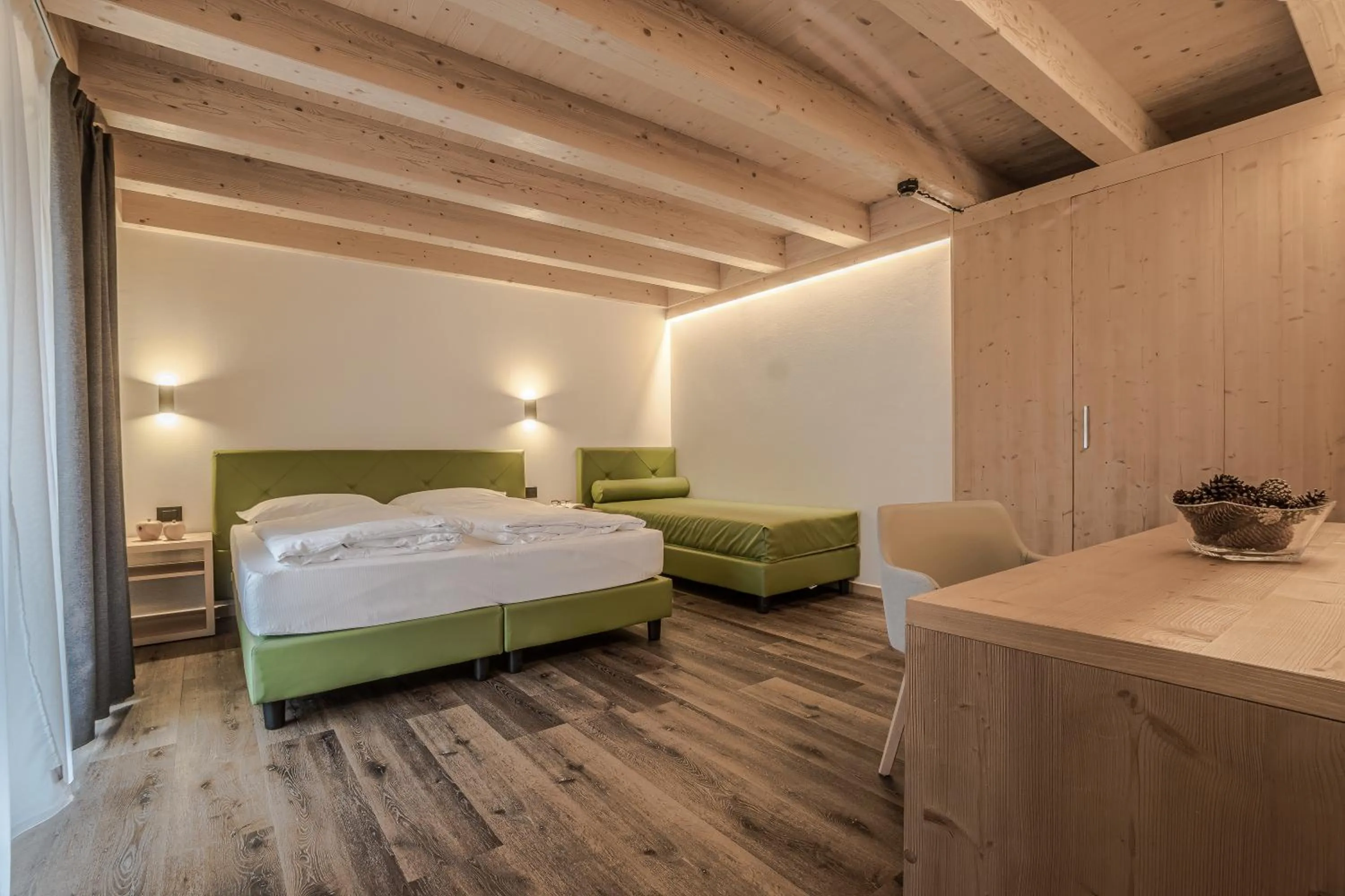 Photo of the whole room, Bed in Chalet Alpenrose