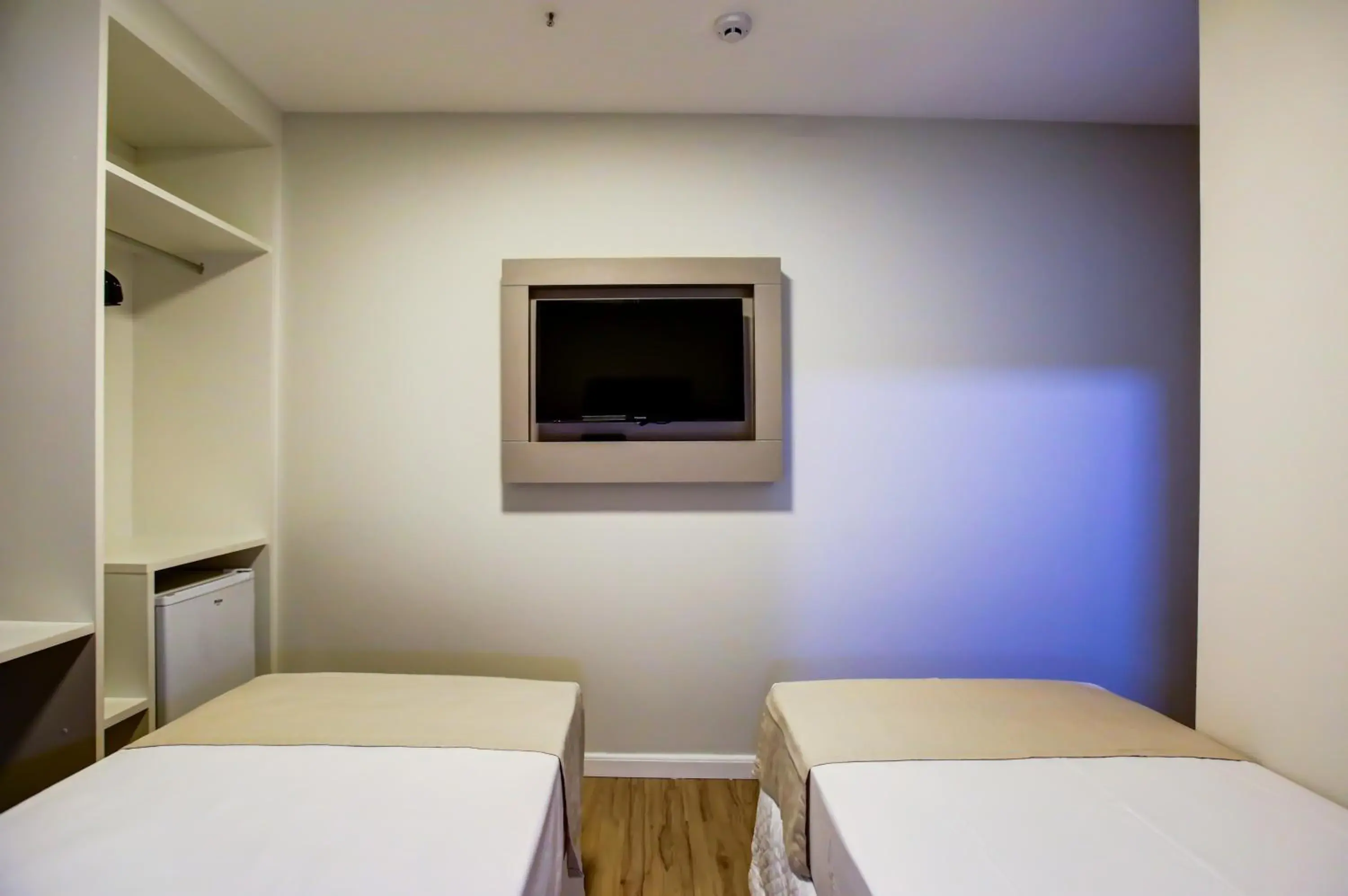 TV and multimedia, Bed in Transamerica Fit Lafaiete TV and multimedia, Bed in Transamerica Fit Lafaiete