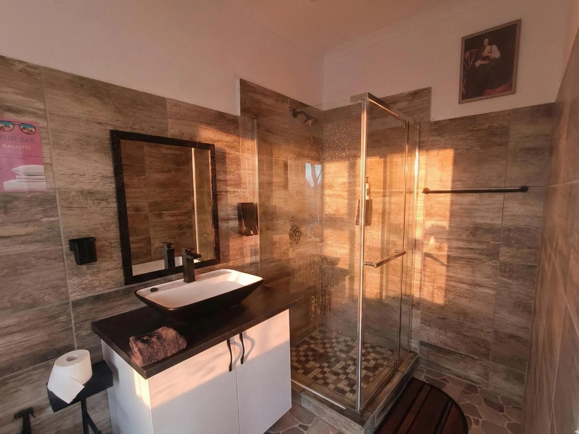 Bathroom in Zur See - No Loadshedding