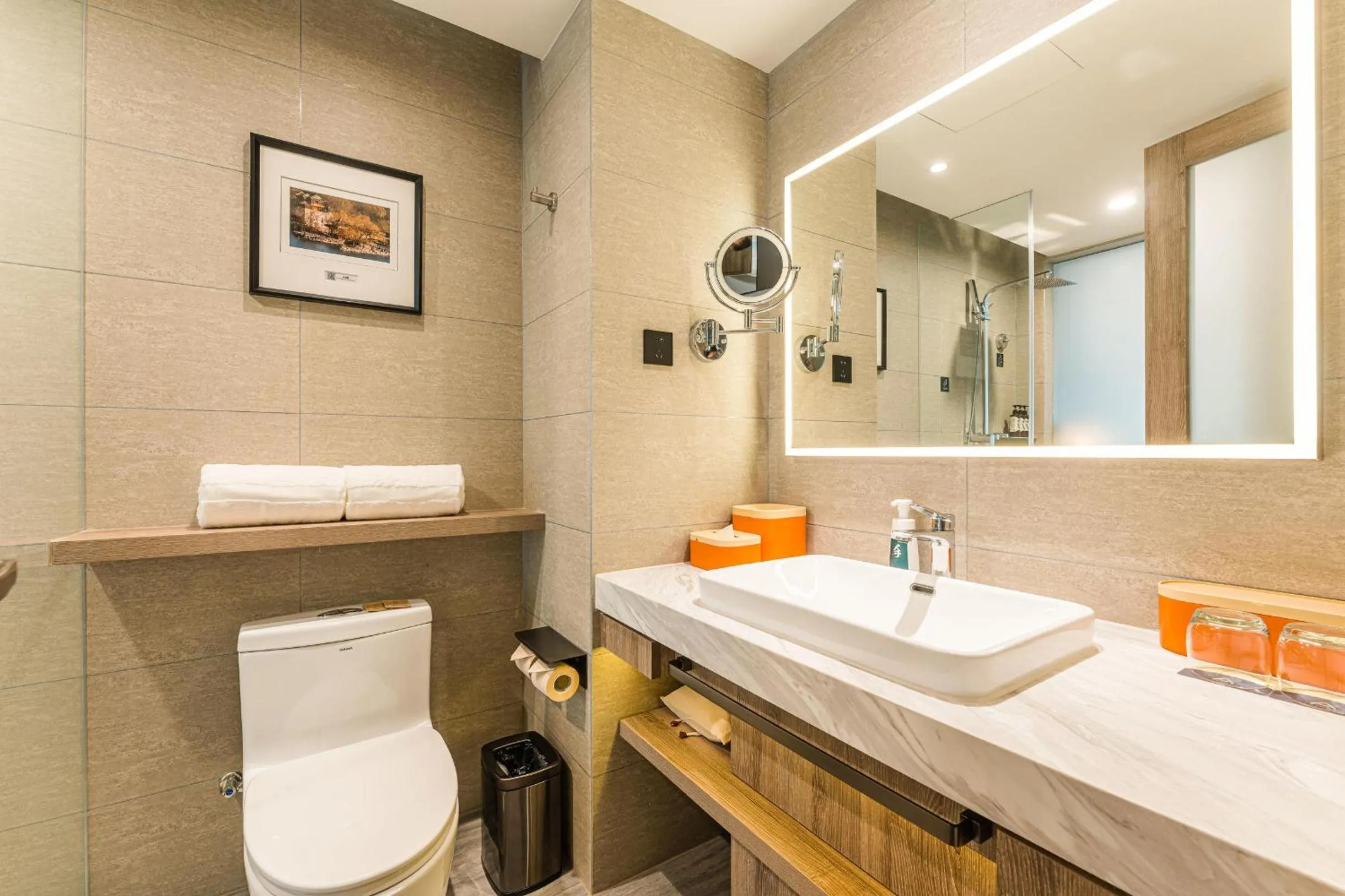 Shower in Atour Hotel Beijing Zhongguancun Life Science Park