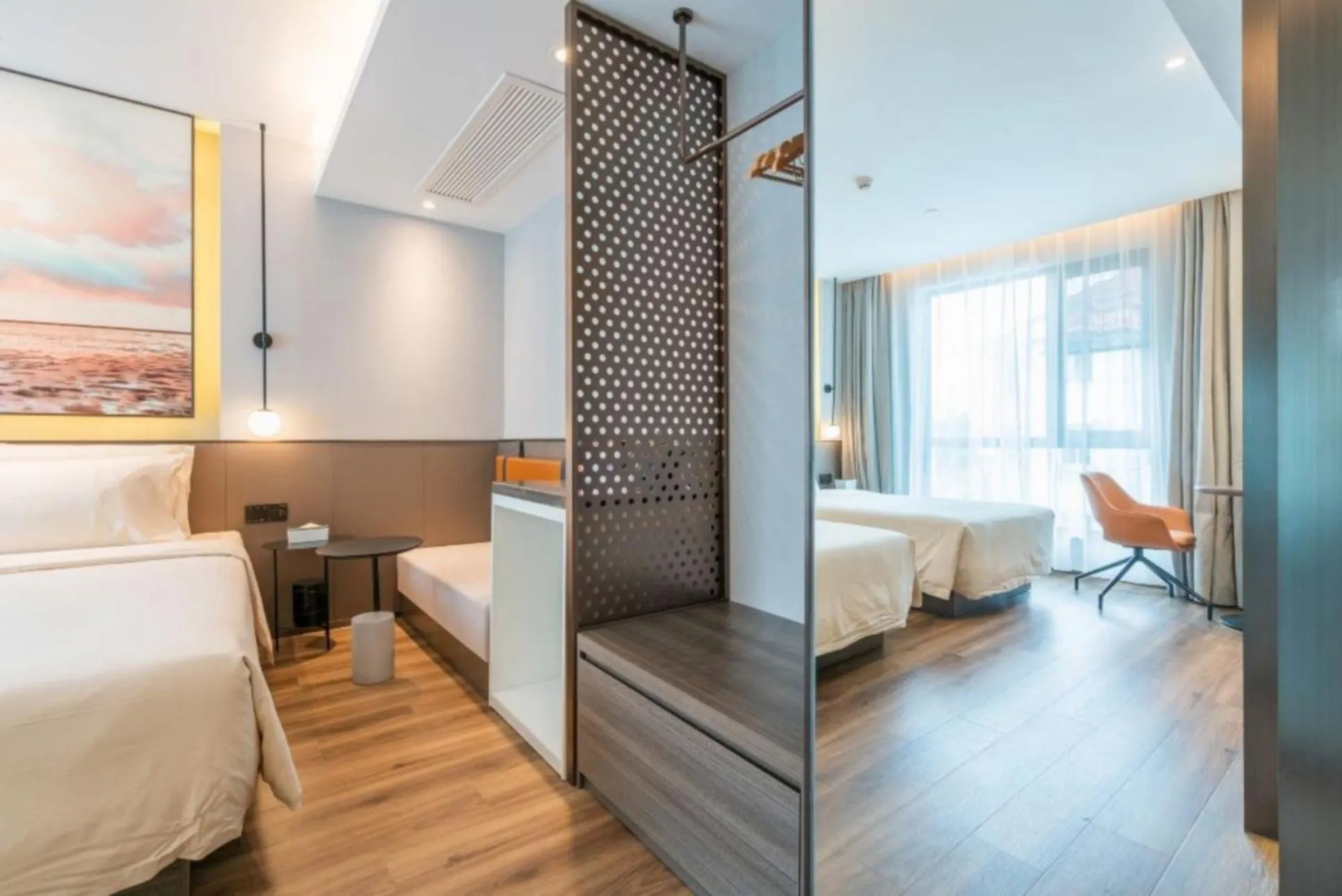 Bed in Atour Light Hotel Shanghai Xinjiangwancheng Fudan University