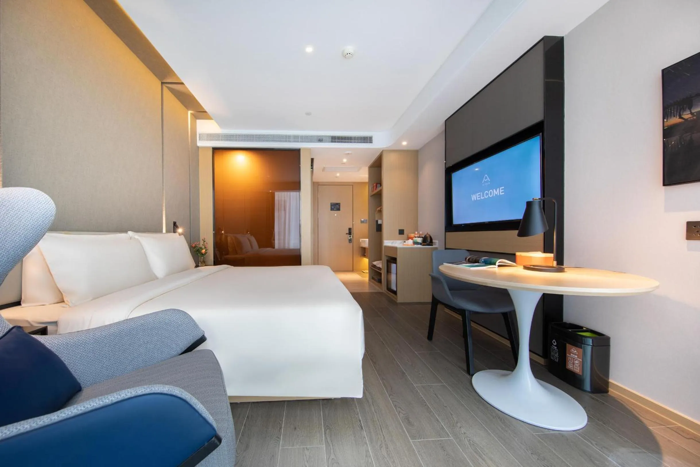 Bed in Atour Hotel Shanghai Wujiaochang Daxue Road