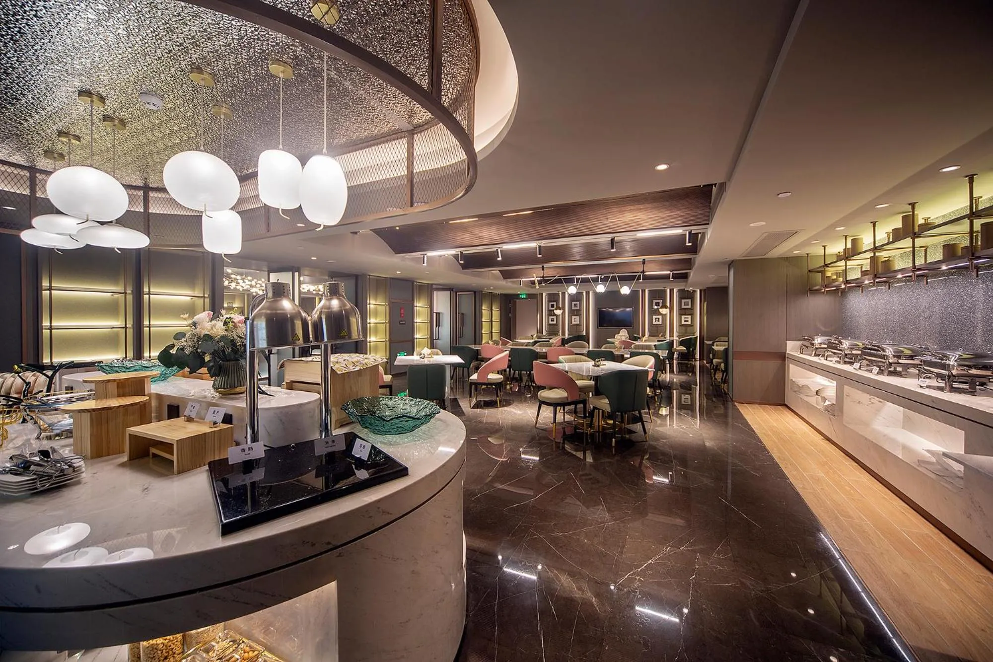 Restaurant/places to eat in Atour Hotel Nanjing Olympics Sports Center CBD