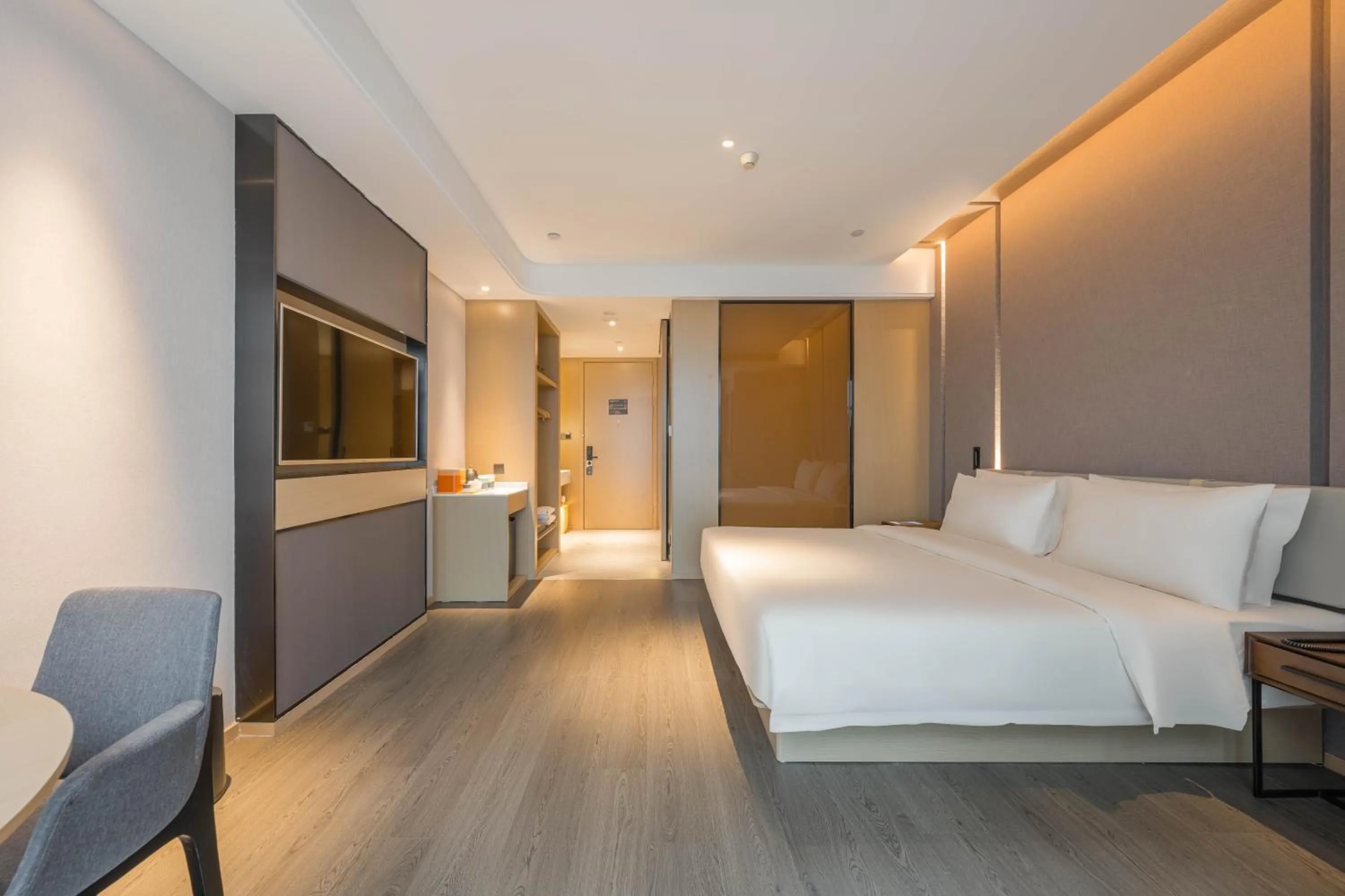Photo of the whole room, Bed in Atour Hotel Nanjing Olympics Sports Center CBD