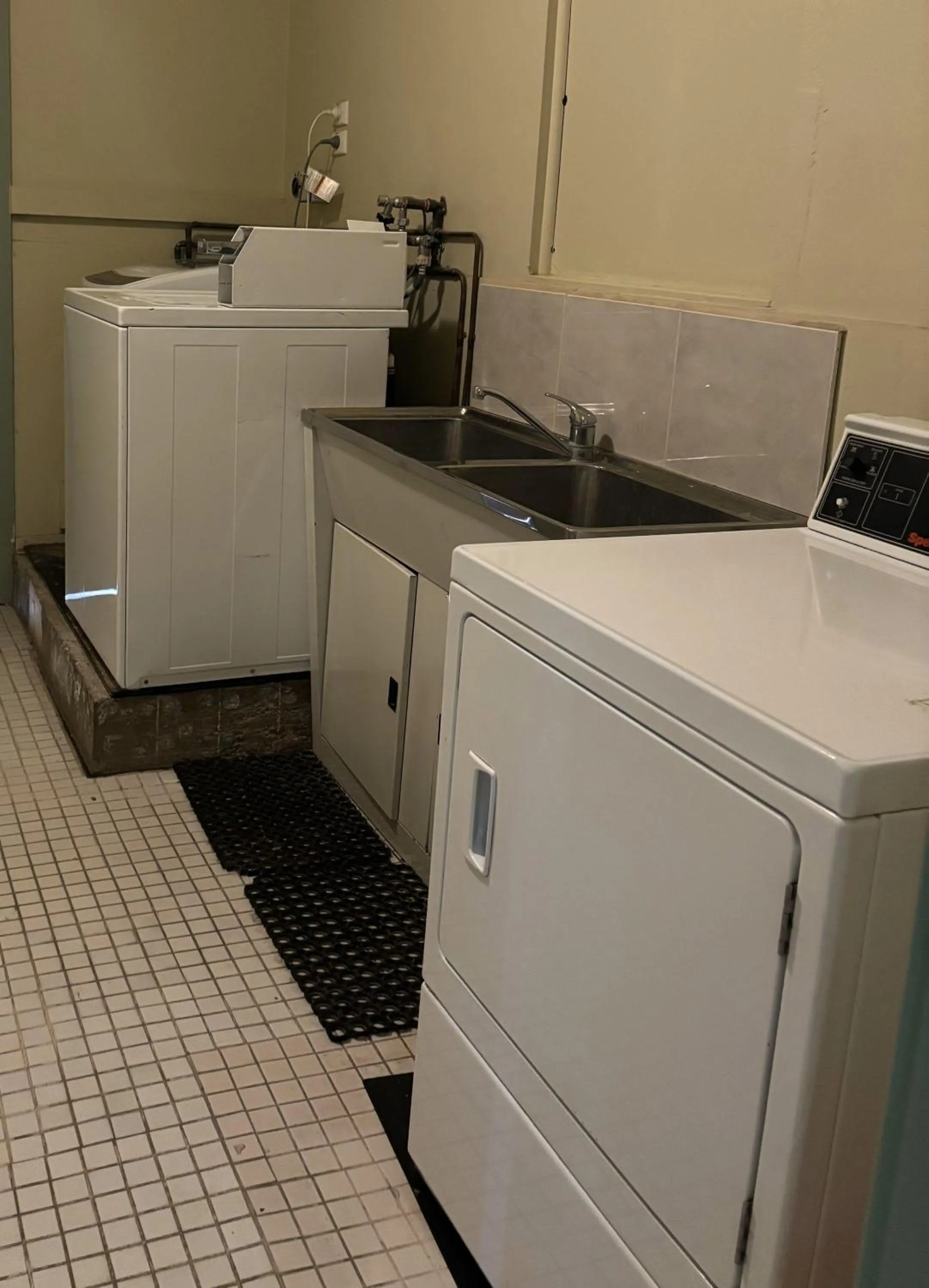 Broken Hill Tourist Lodge