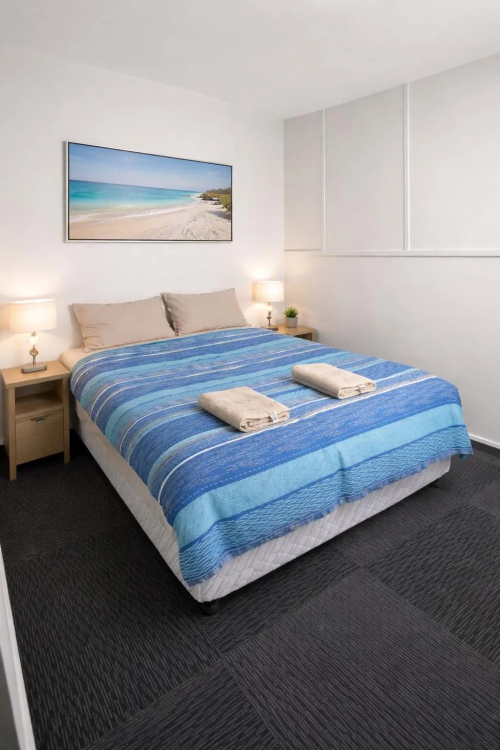 Bed in Broken Hill Tourist Lodge