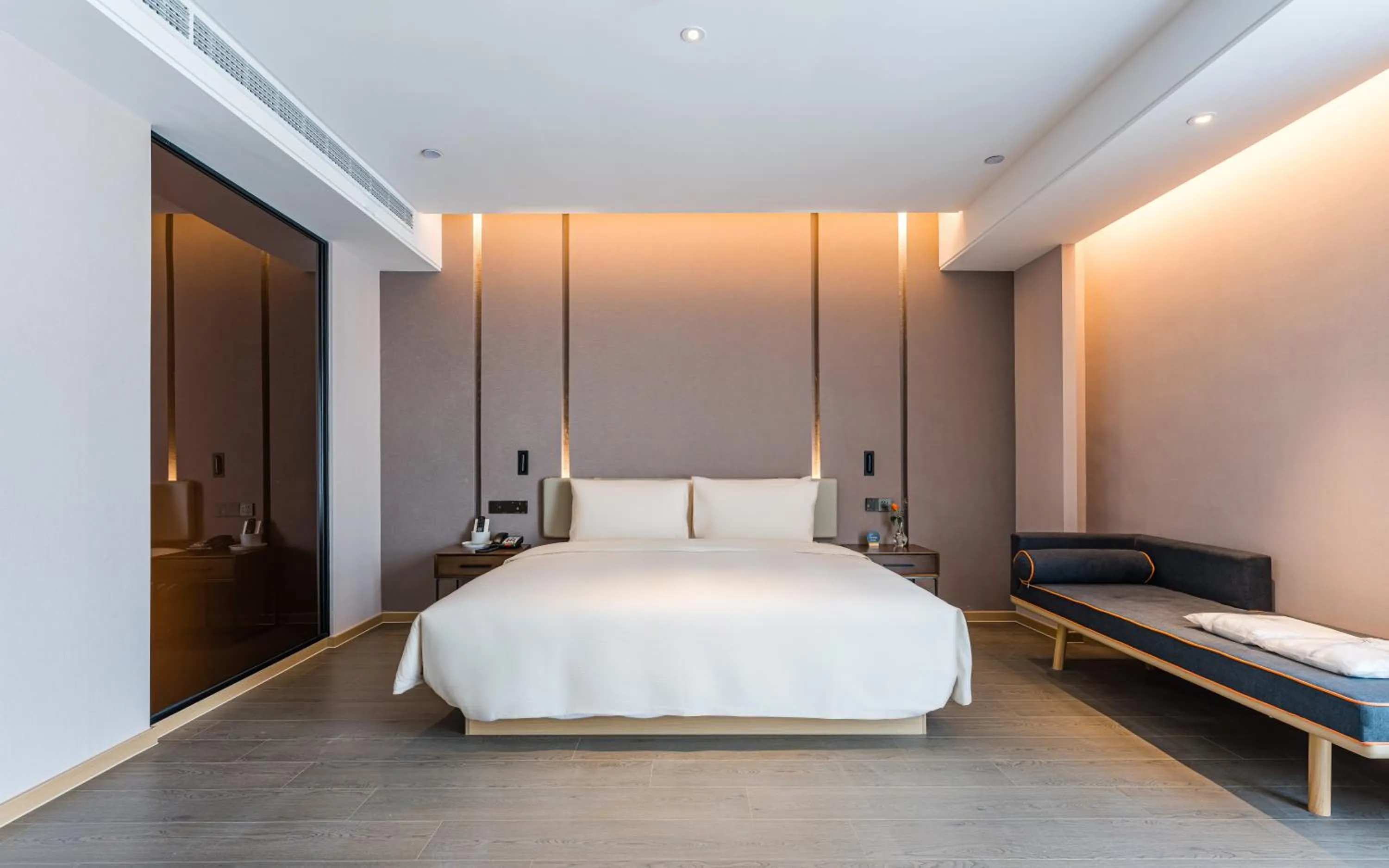 Bed in Atour Hotel Suzhou Wangting