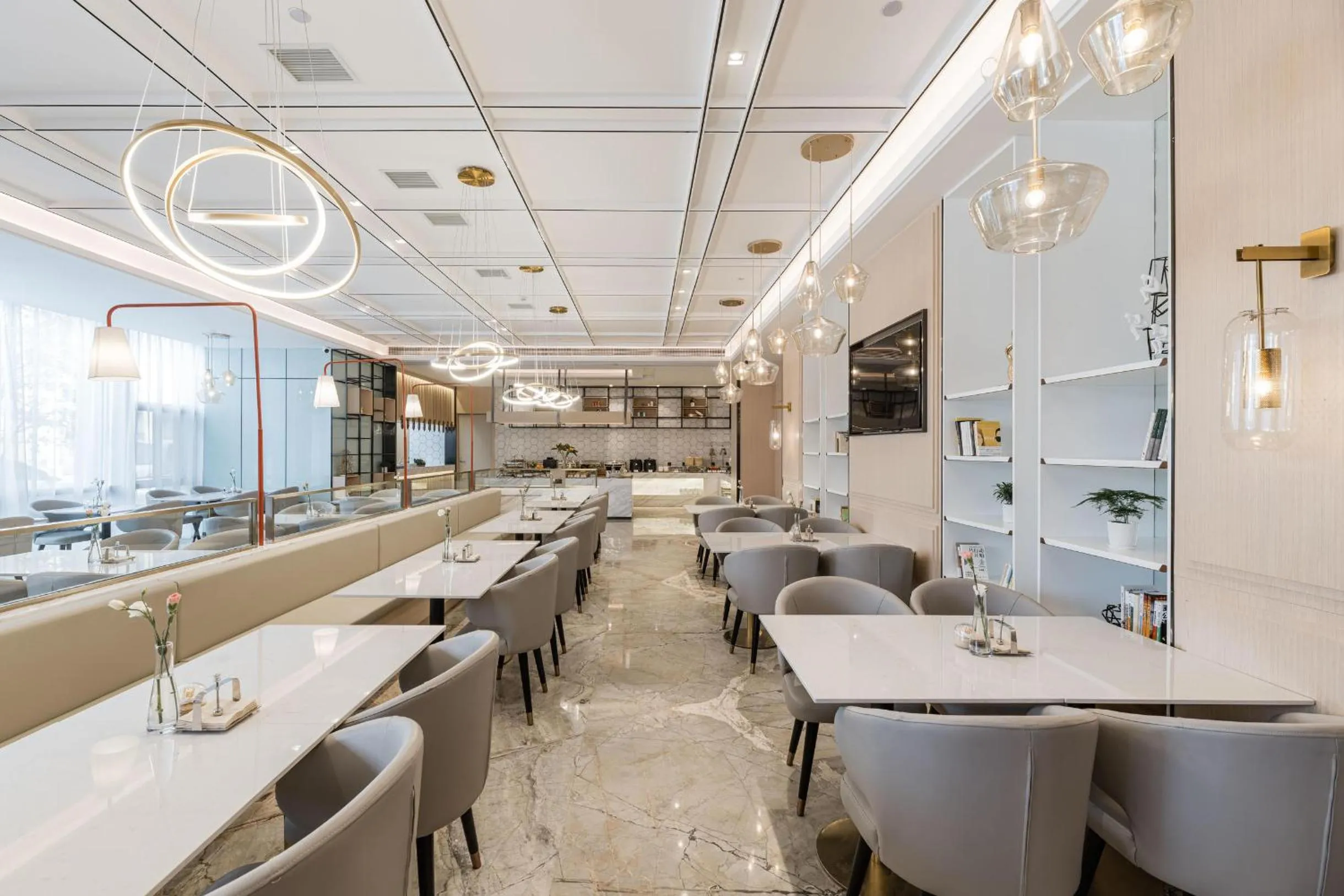 Restaurant/places to eat in Atour Hotel Industrial Park Dongsha Lake