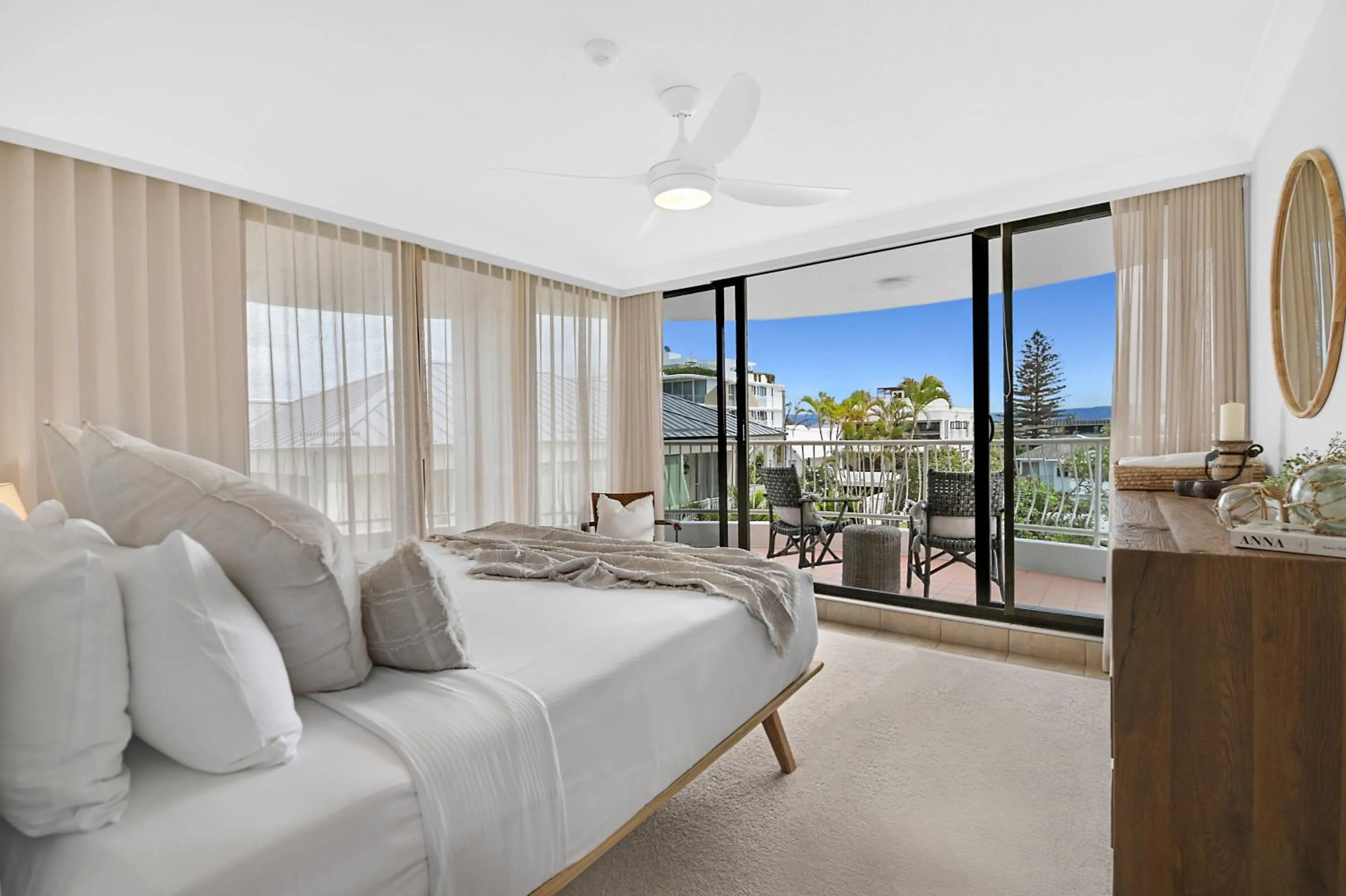 Bed in Albatross North Apartments