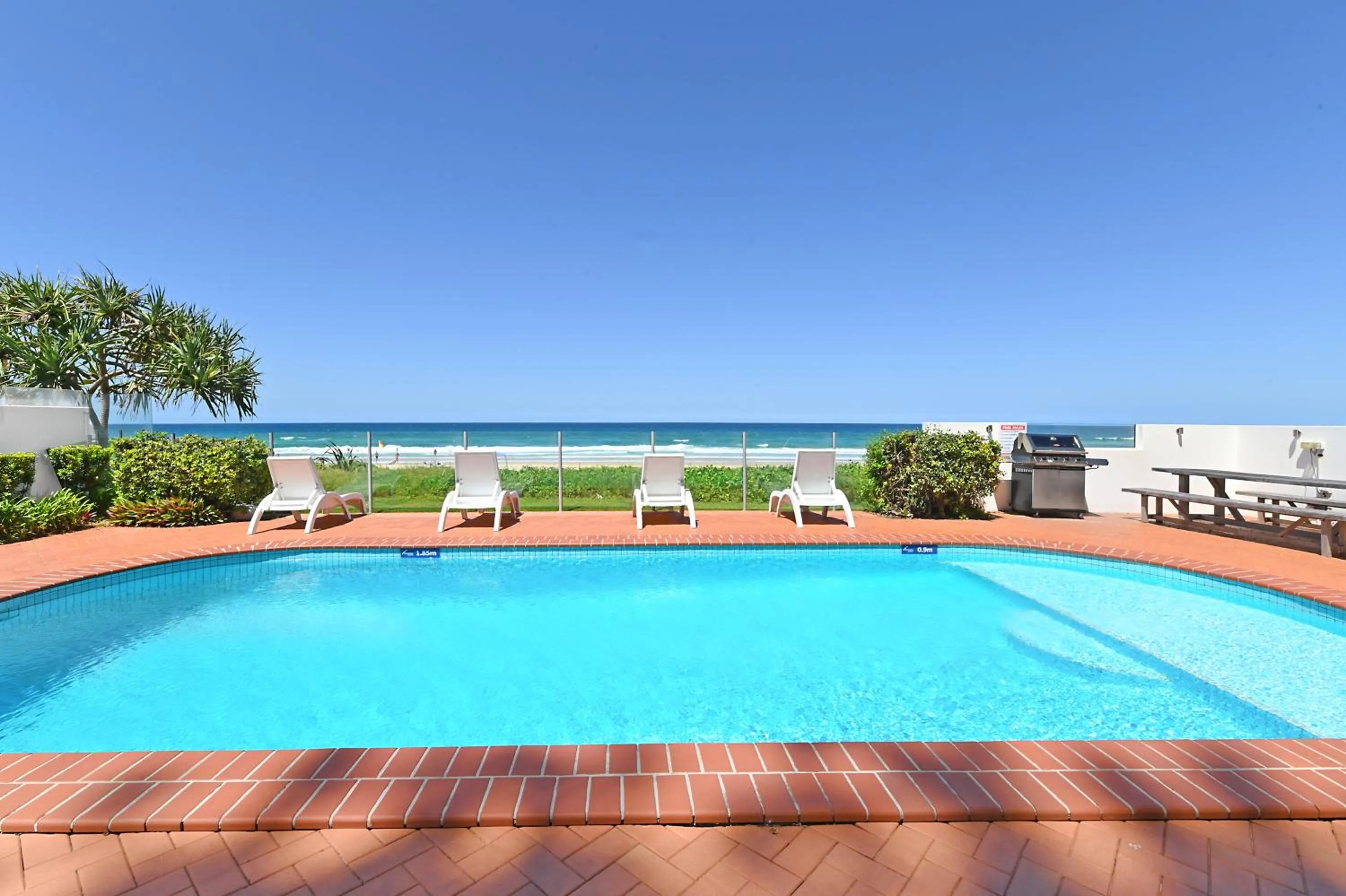 Swimming pool in Albatross North Apartments