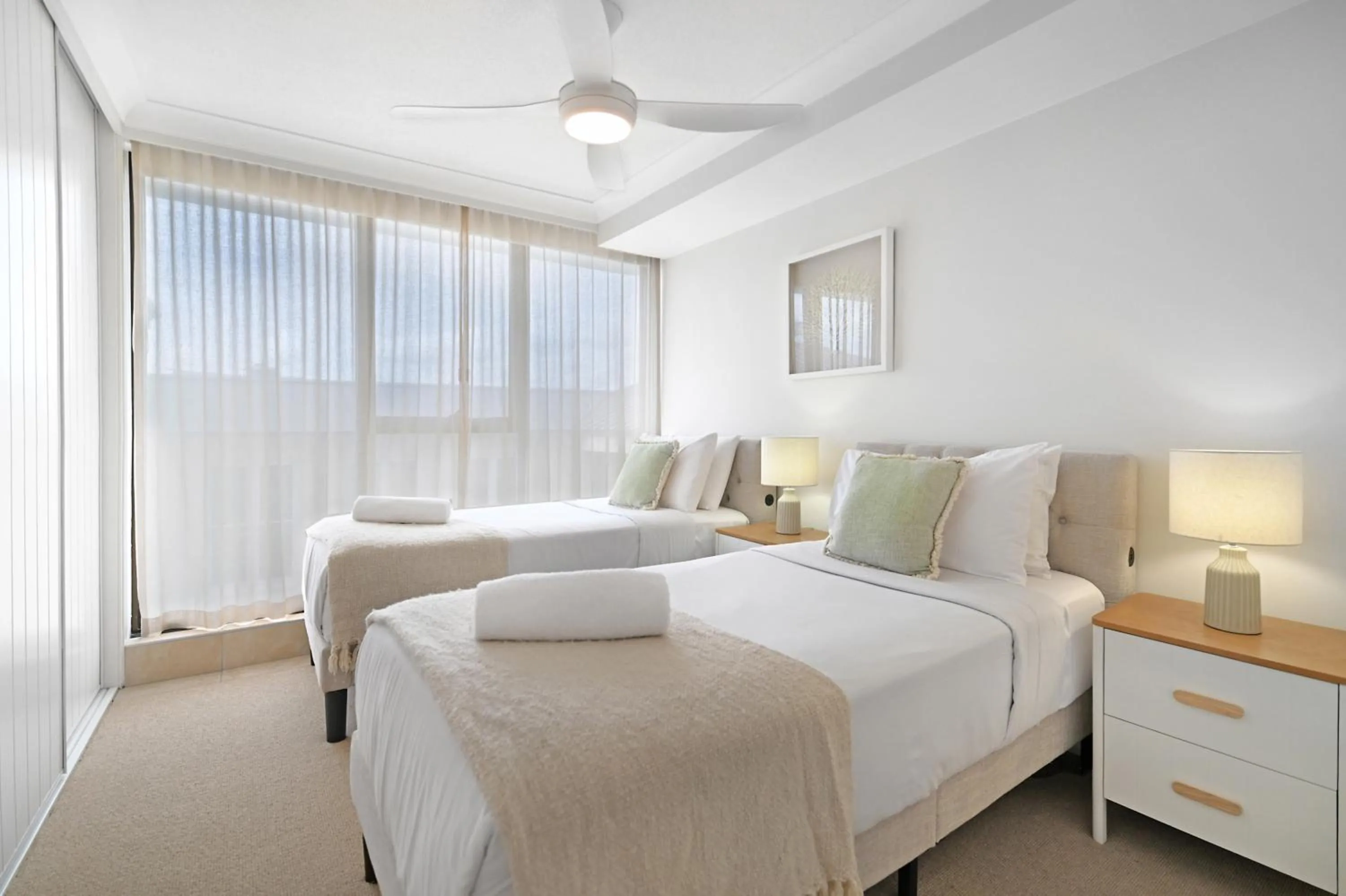 Bedroom, Bed in Albatross North Apartments