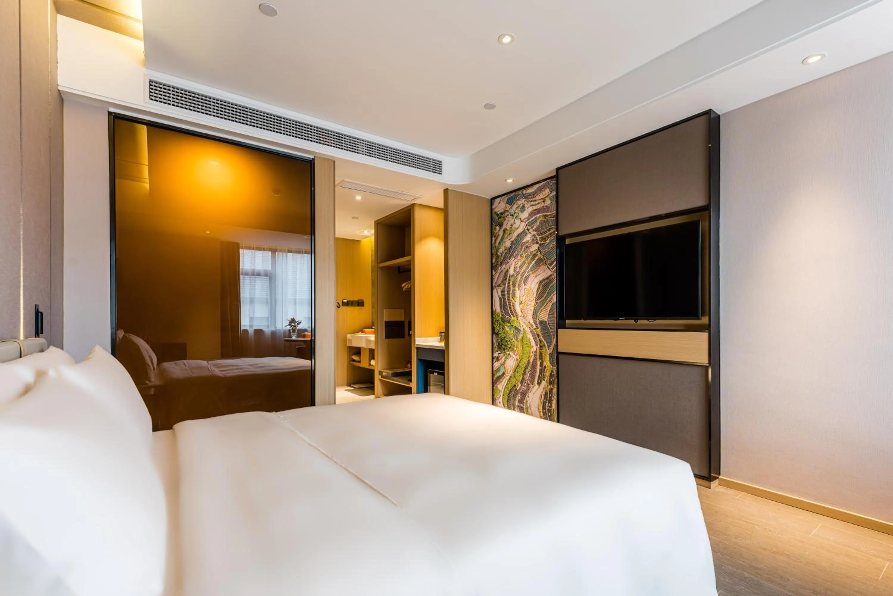 Photo of the whole room, Bed in Atour Hotel Shengzhou