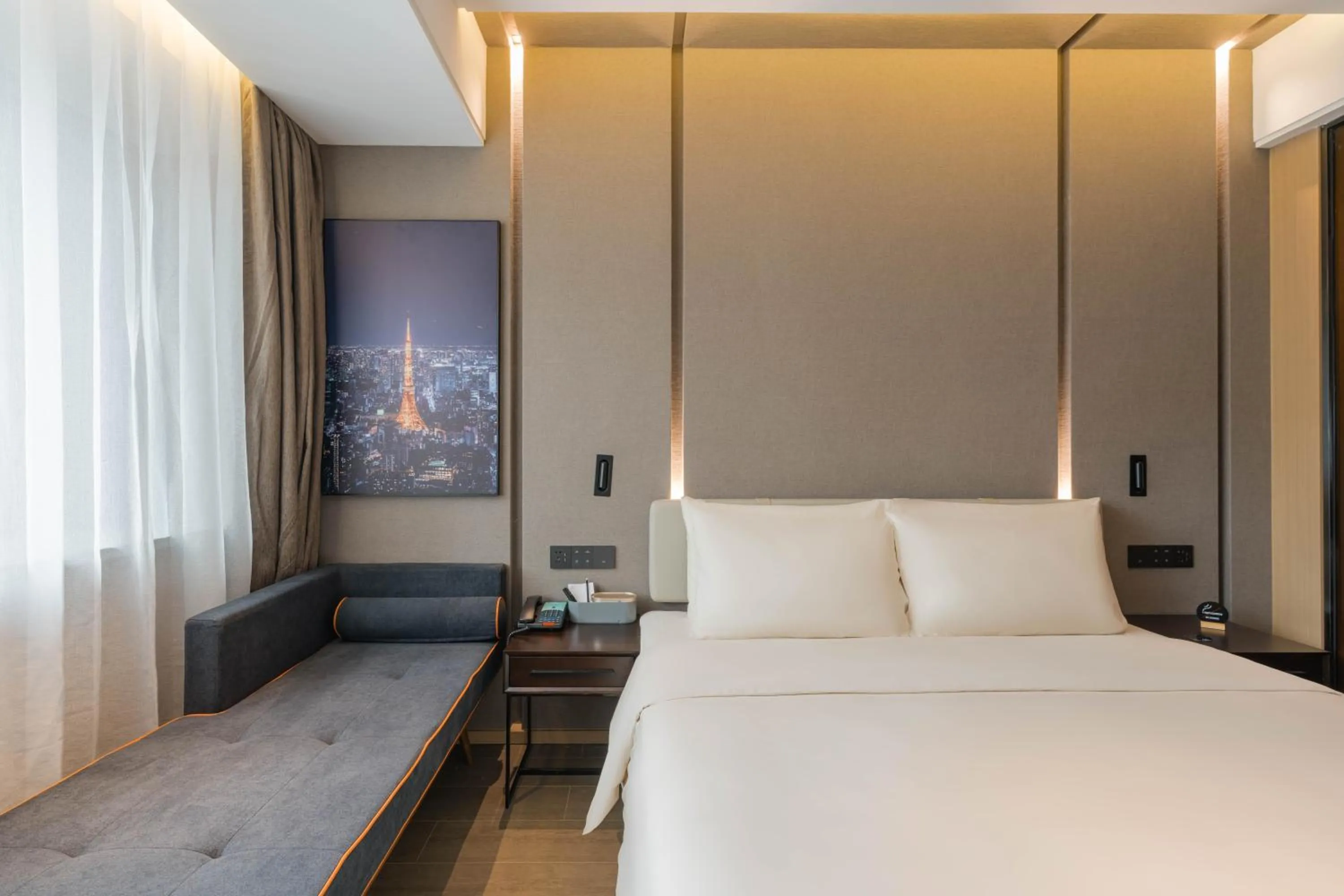 Photo of the whole room, Bed in Atour Hotel Quzhou Nankong