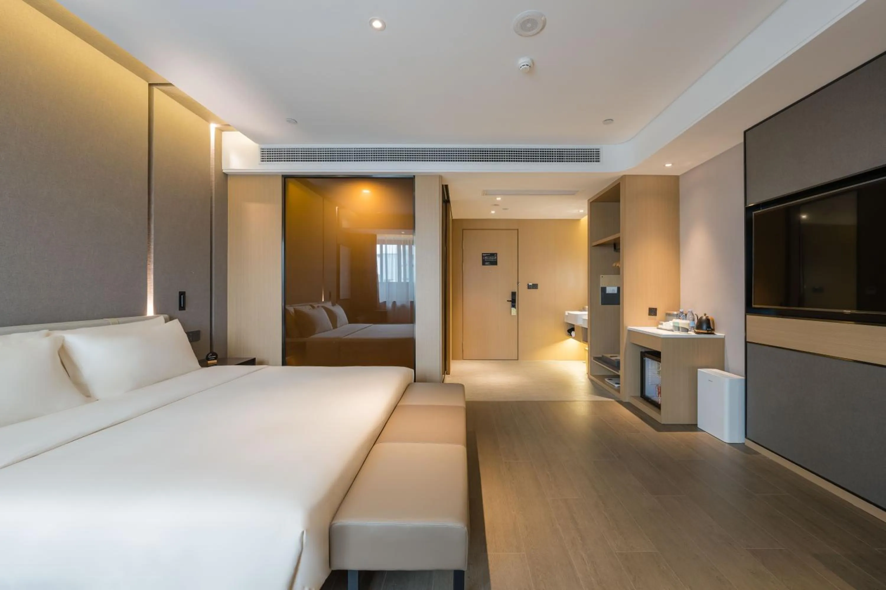 Photo of the whole room, Bed in Atour Hotel Quzhou Nankong