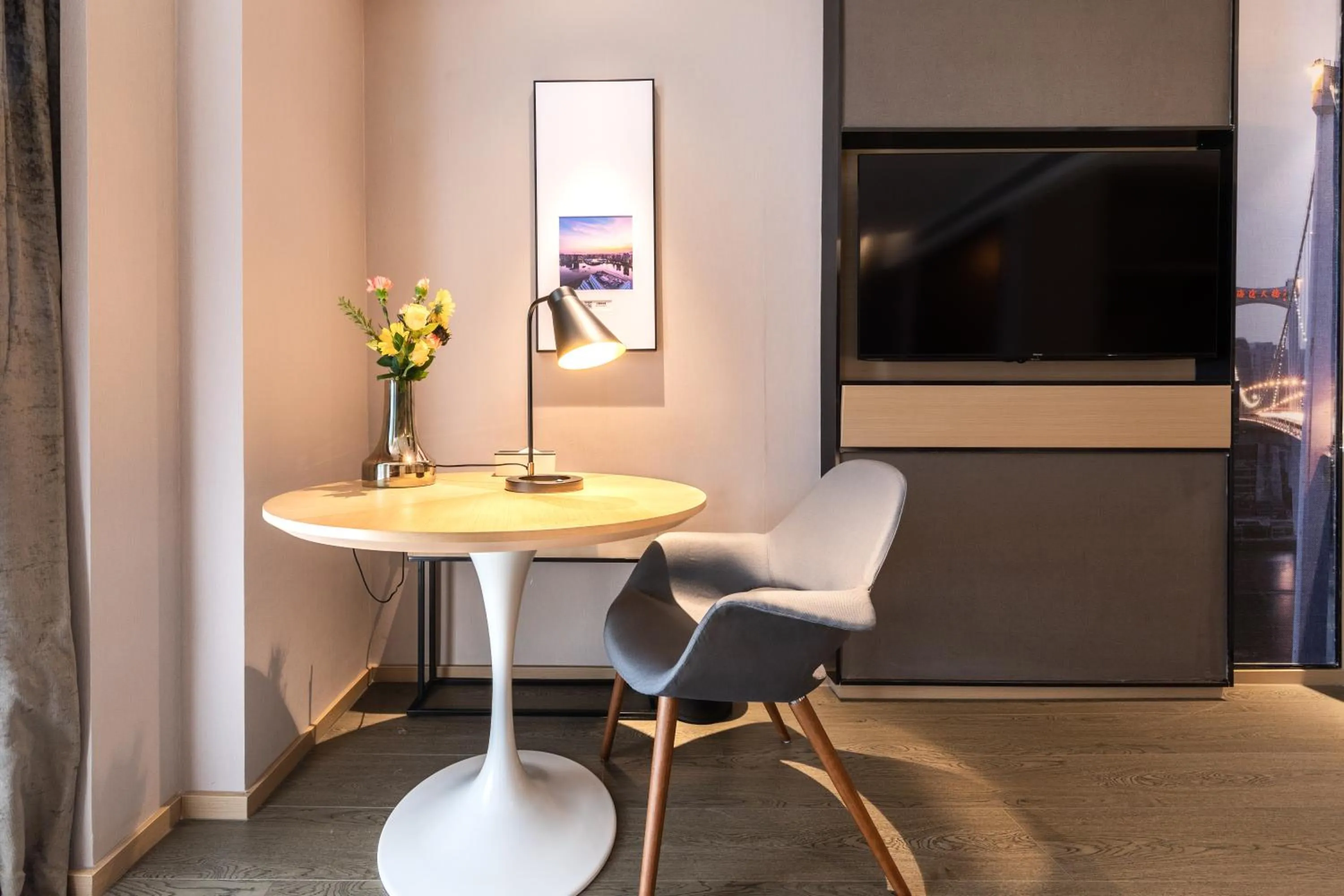 Atour Hotel Xiamen Jimei Lake Business Center